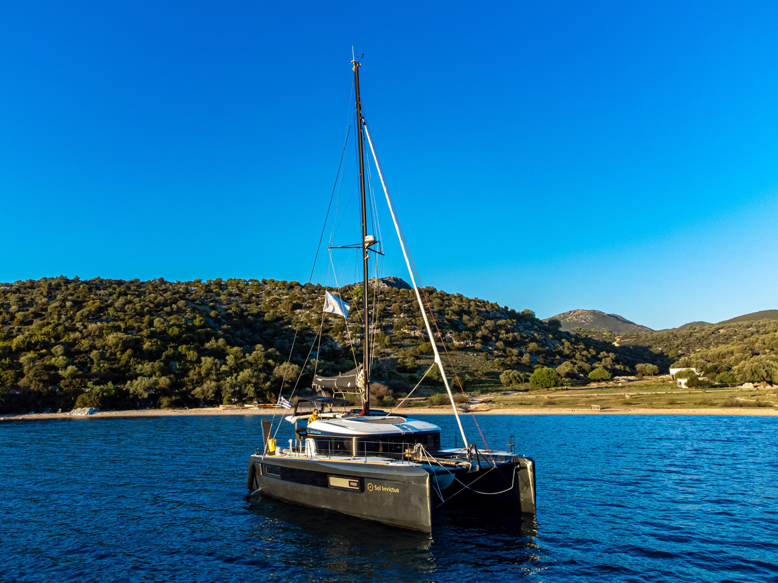 Lagoon 40 — photo 35