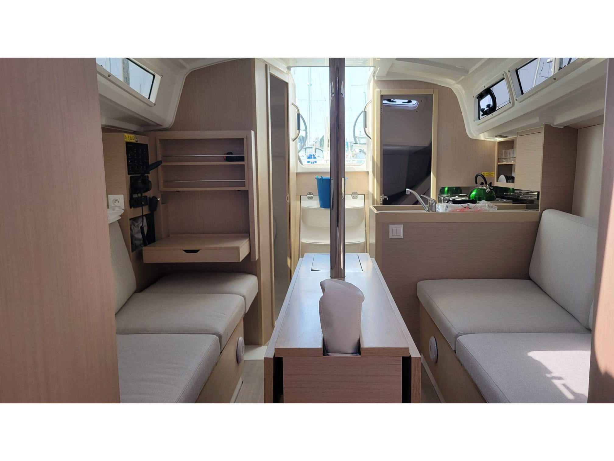 Oceanis 30.1 — photo 6