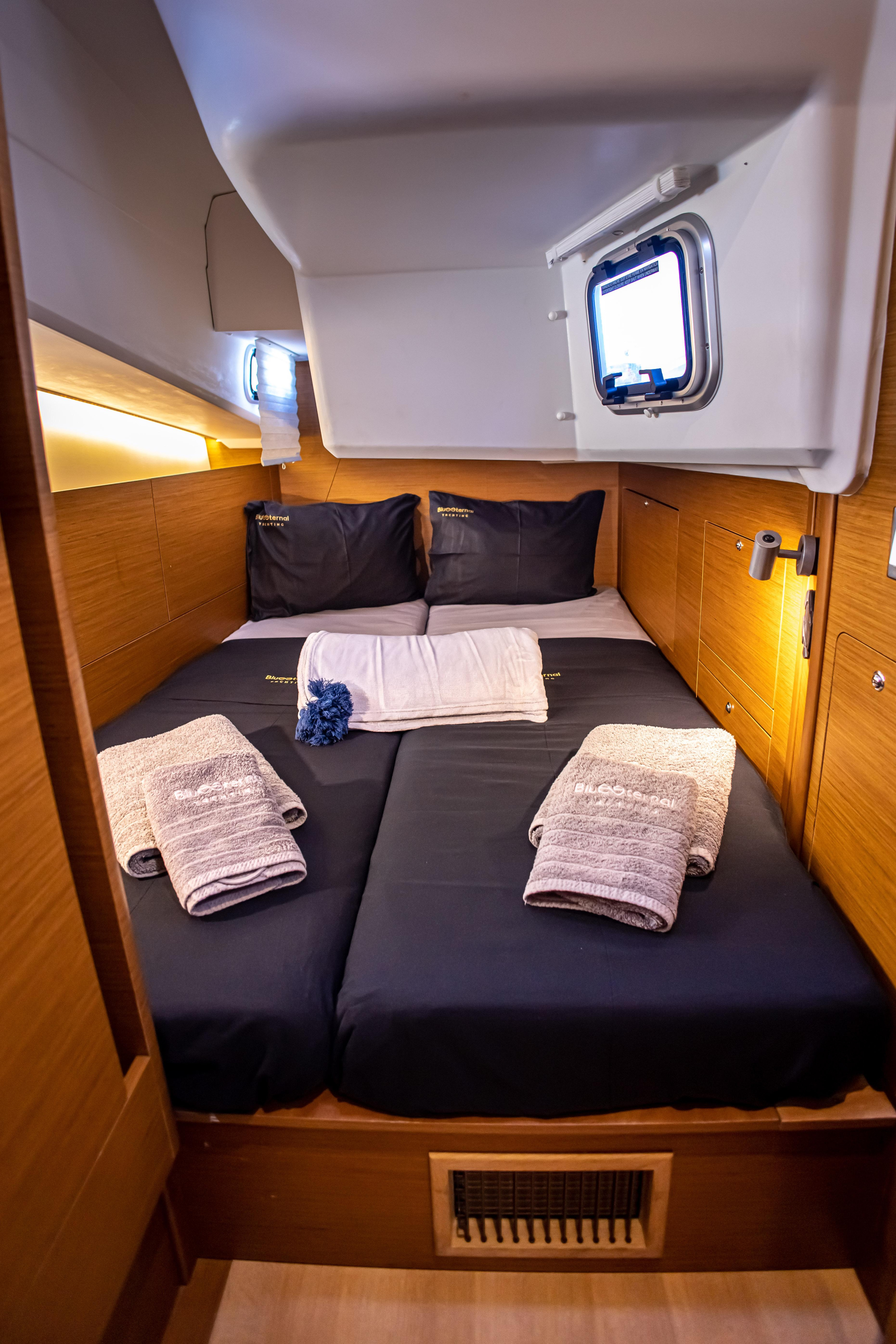 Sun Odyssey 410 — photo 34