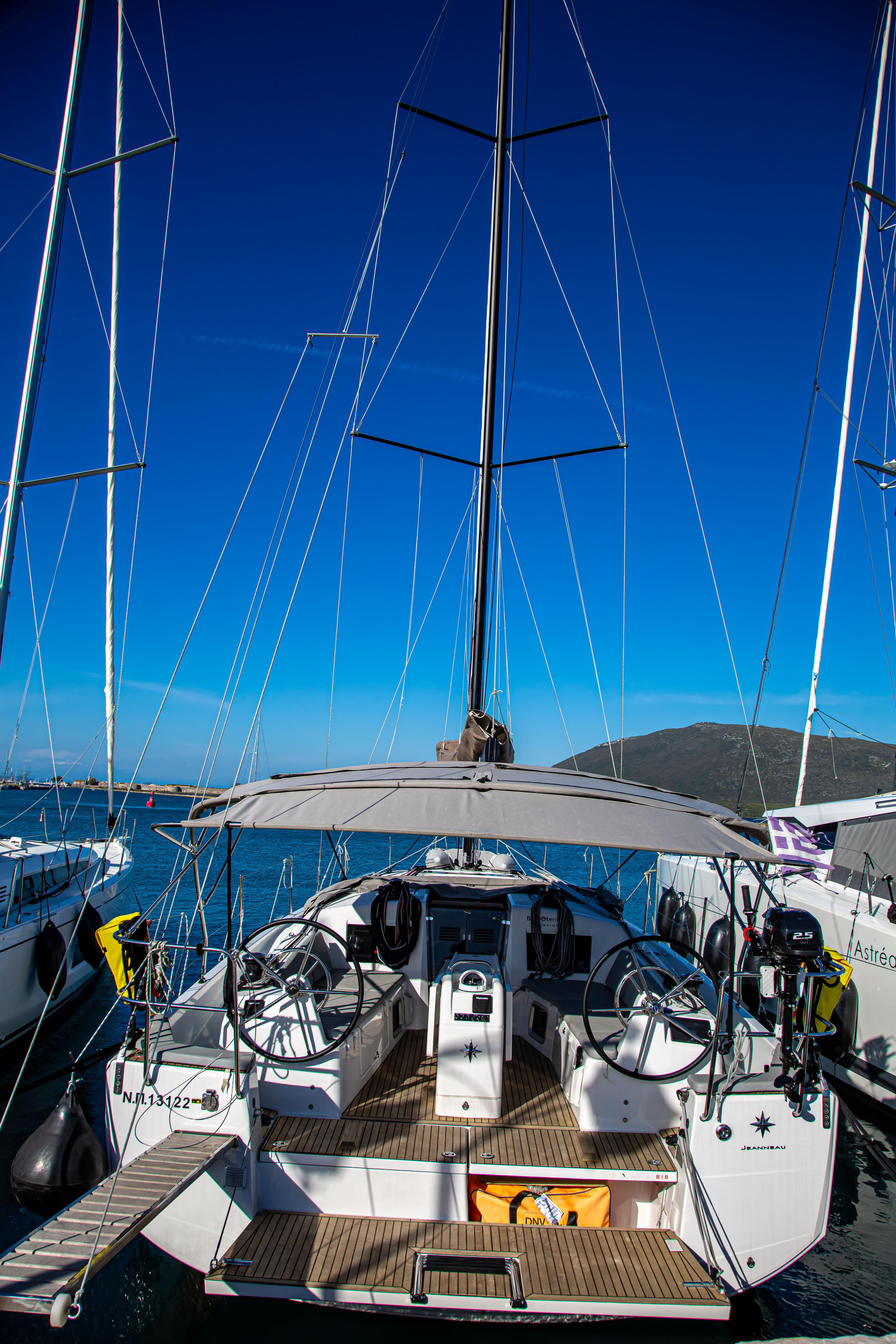 Sun Odyssey 410 — photo 32