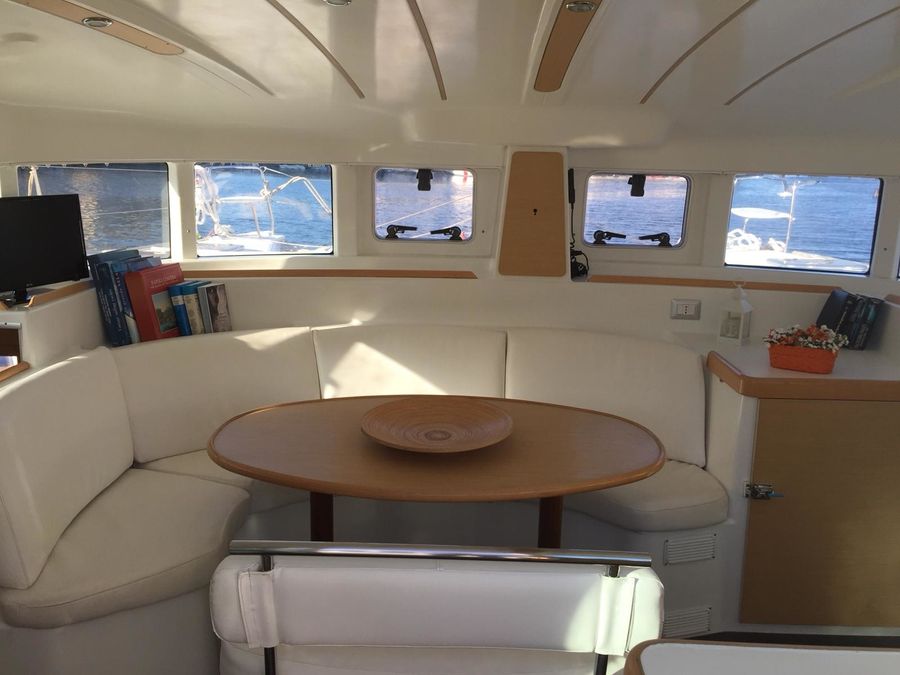 Lagoon 440 — photo 6