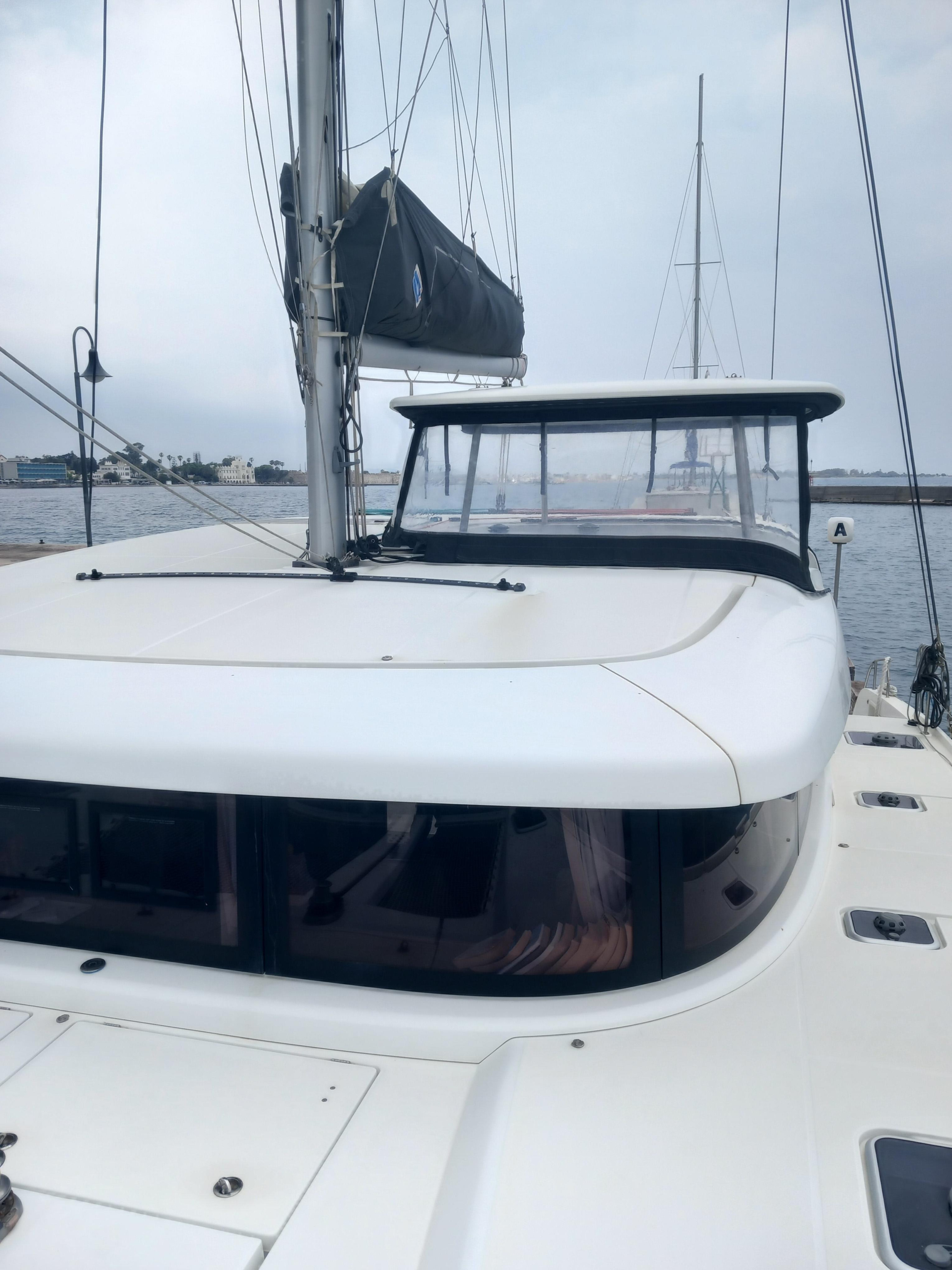 Lagoon 42 — photo 3