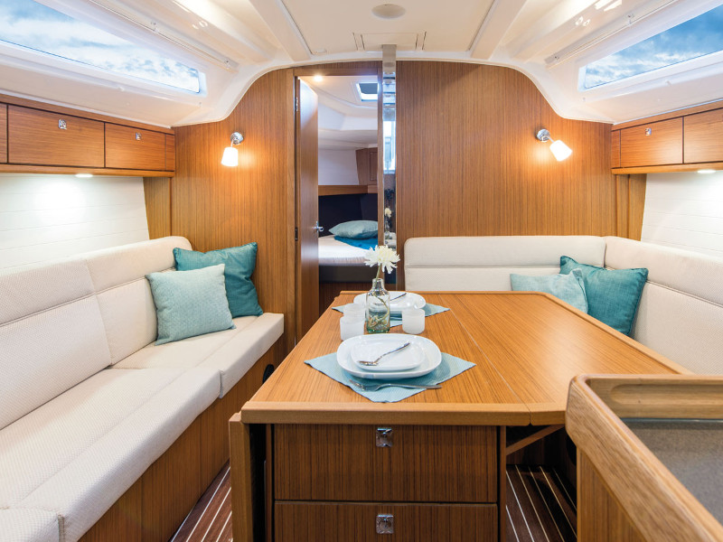 Bavaria Cruiser 37 — photo 2