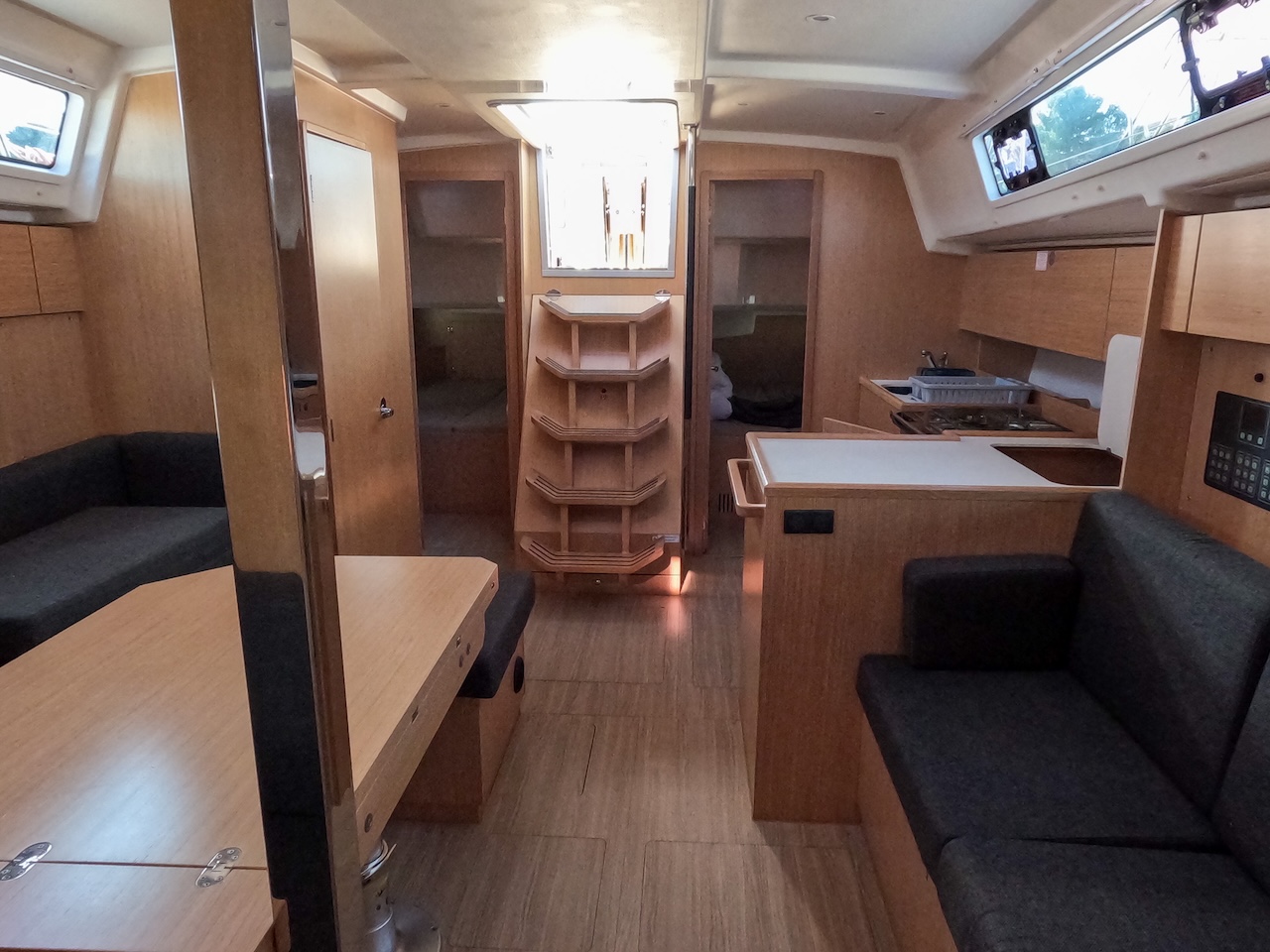 Bavaria C42 — photo 4