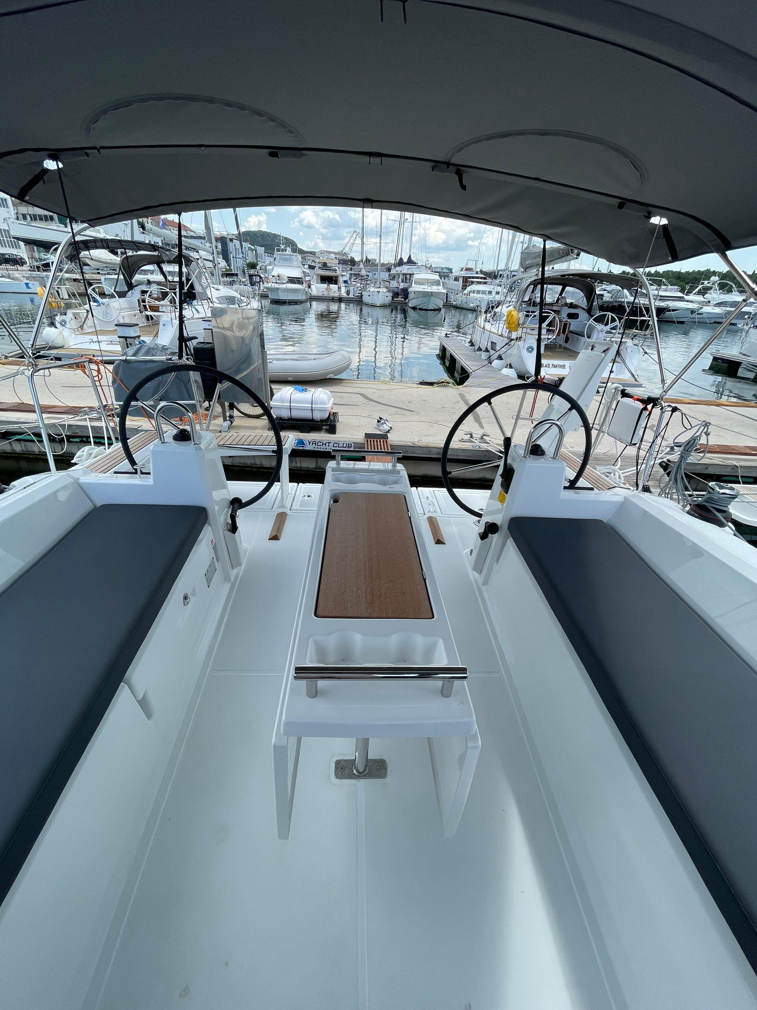 Oceanis 38.1 — photo 8