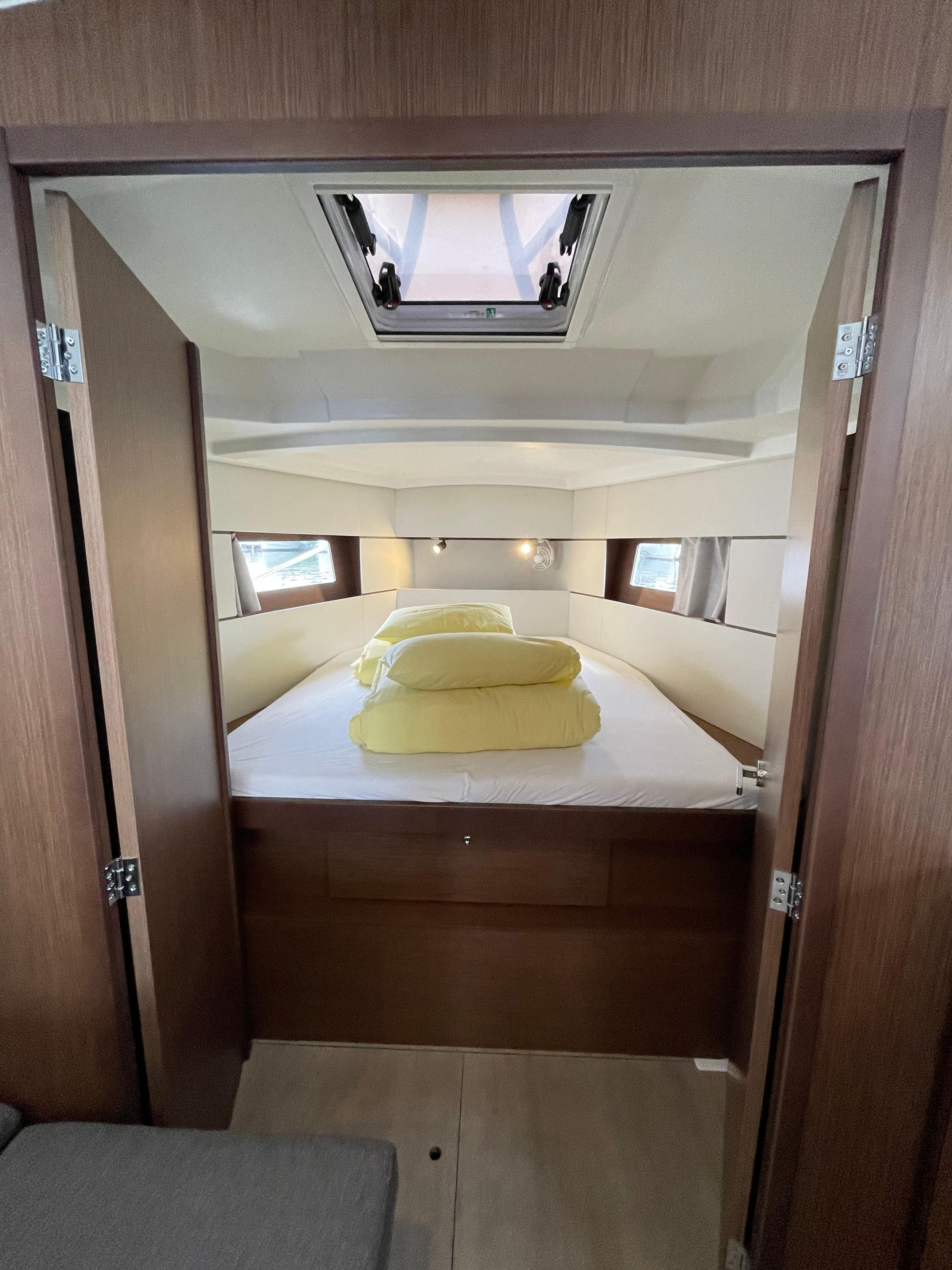 Oceanis 38.1 — photo 15
