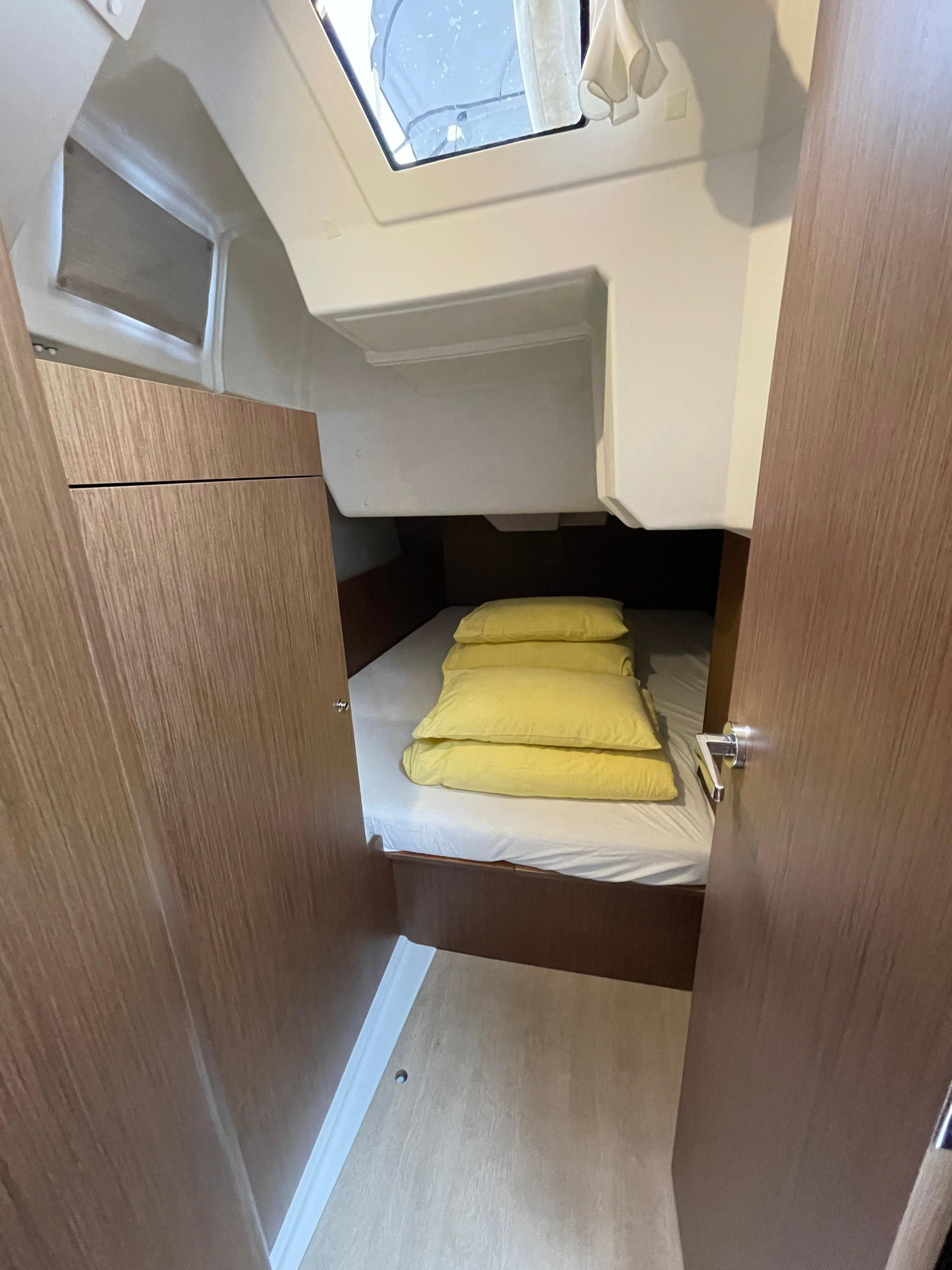 Oceanis 38.1 — photo 12