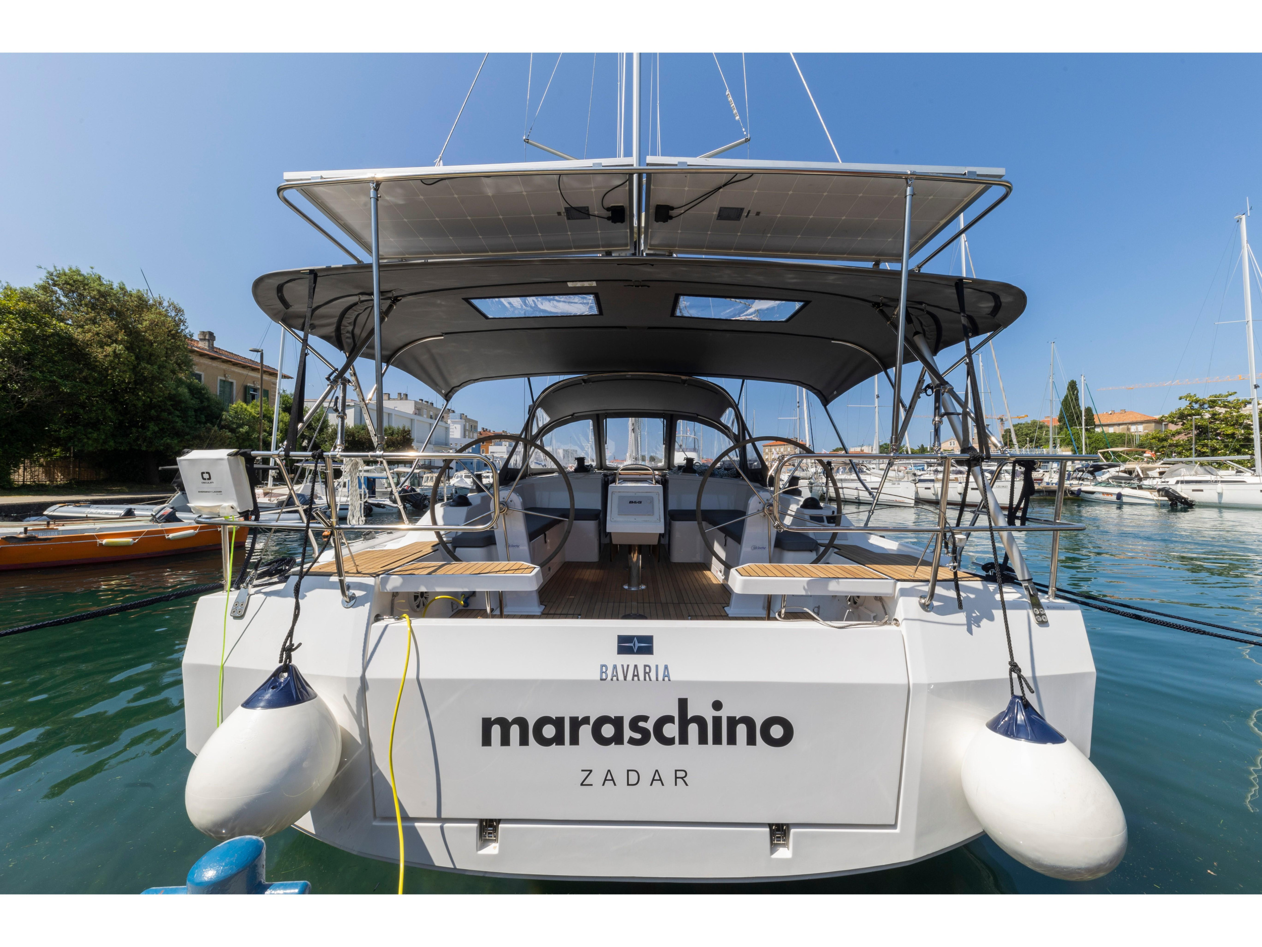 Bavaria C42 — photo 1