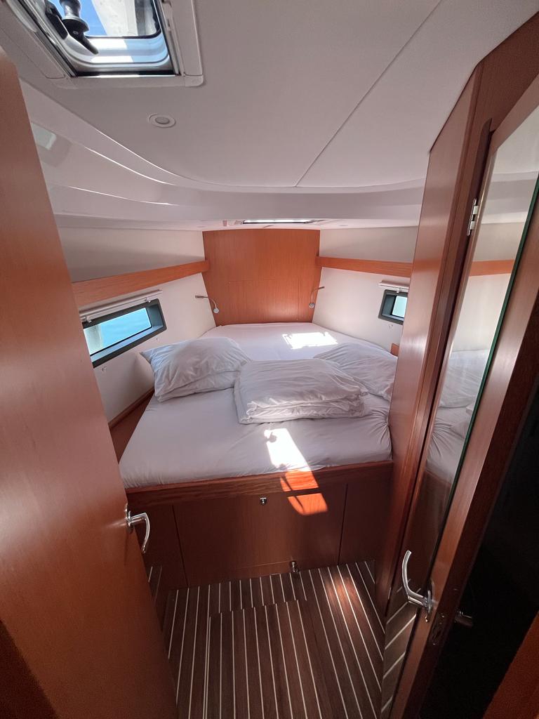 Bavaria C 42 — photo 2