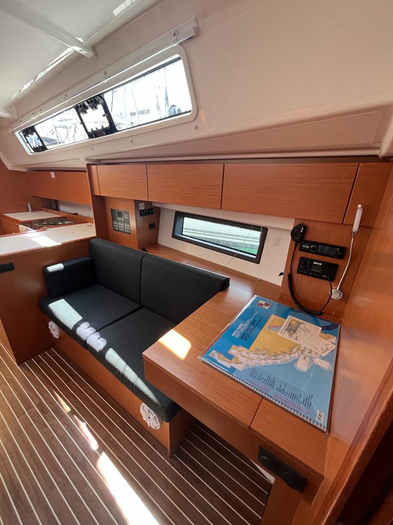 Bavaria C 42 — photo 15