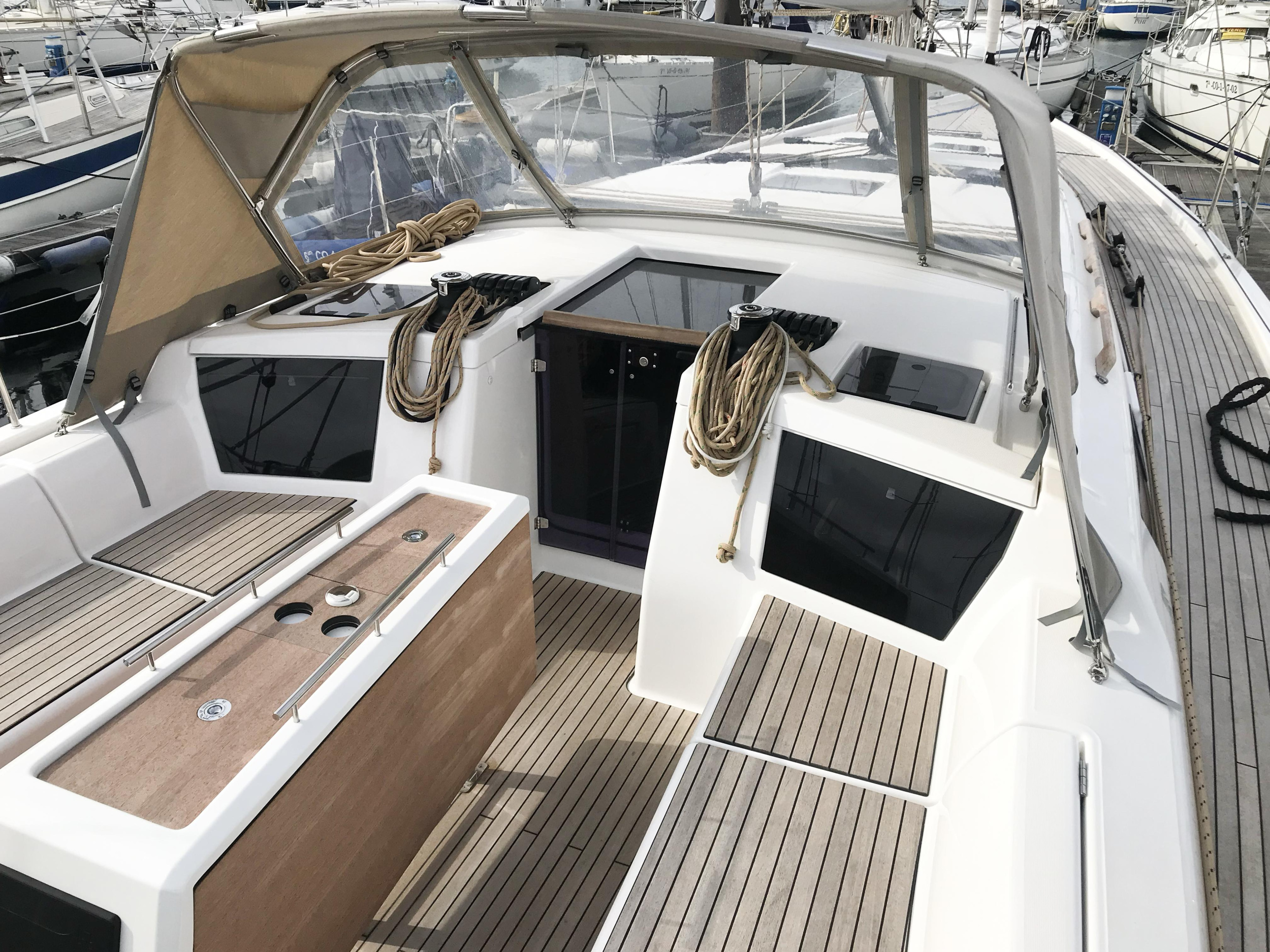 Dufour 430 Grand Large — photo 13