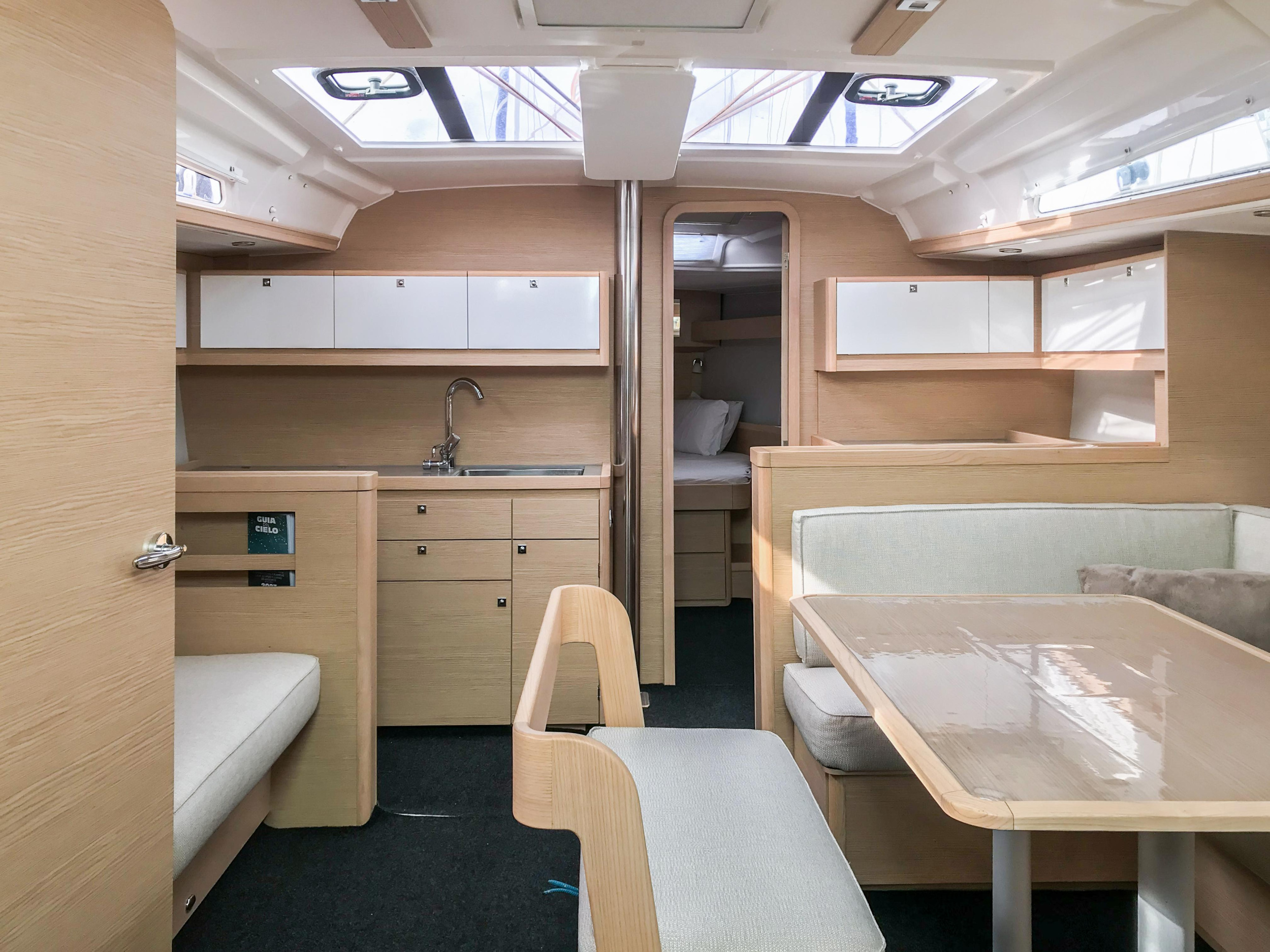 Dufour 430 Grand Large — photo 15