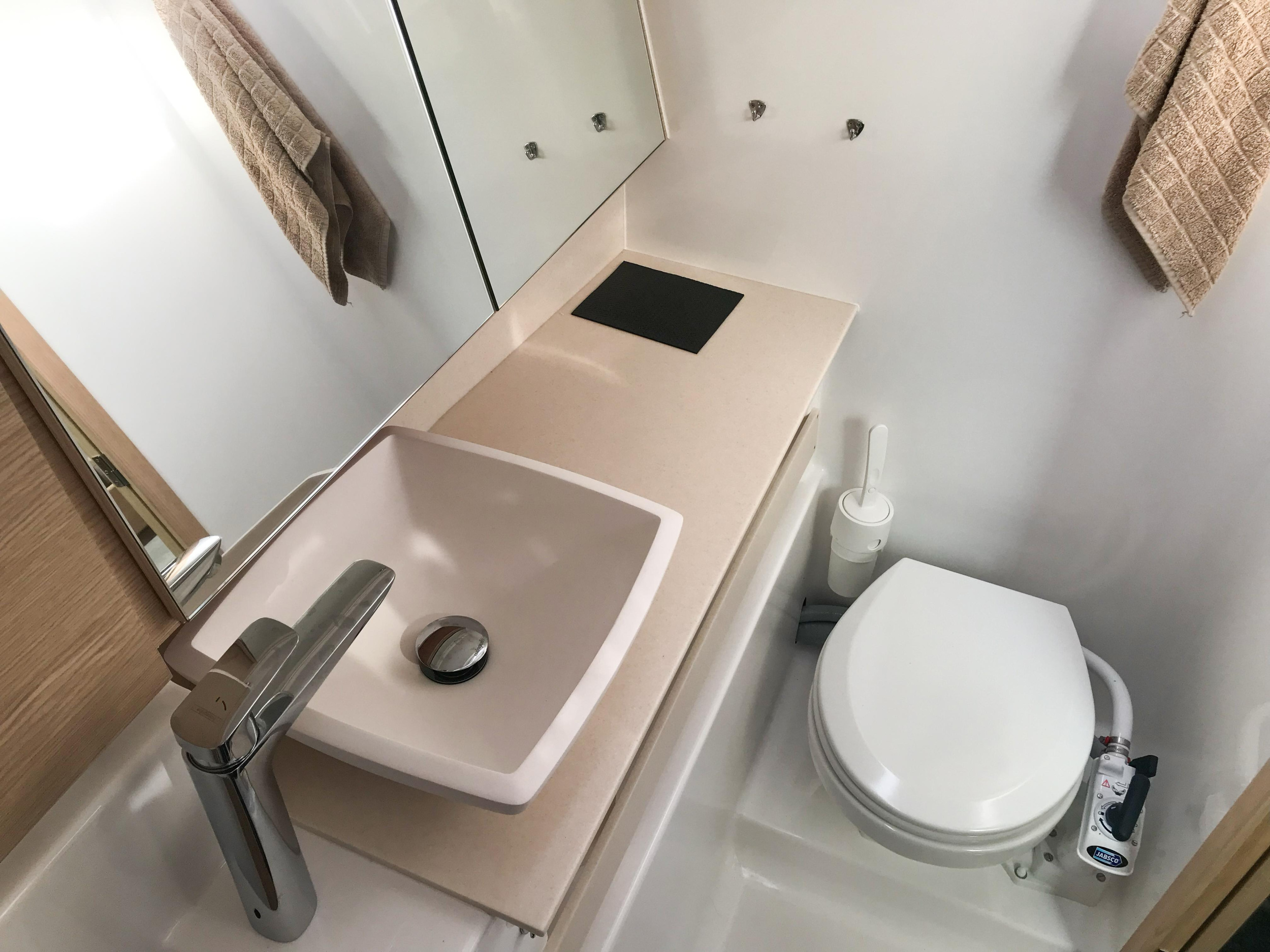 Dufour 430 Grand Large — photo 8