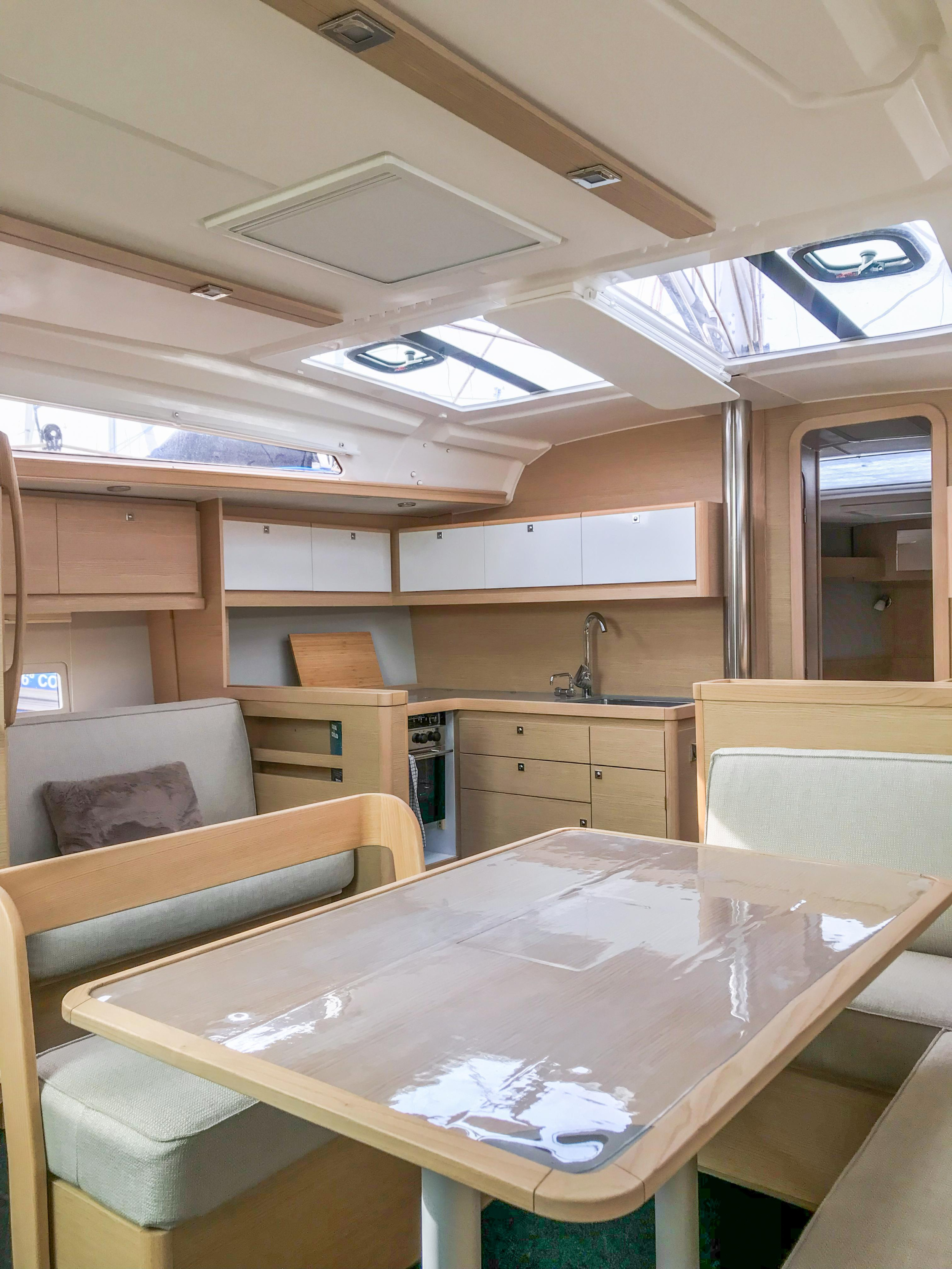 Dufour 430 Grand Large — photo 10