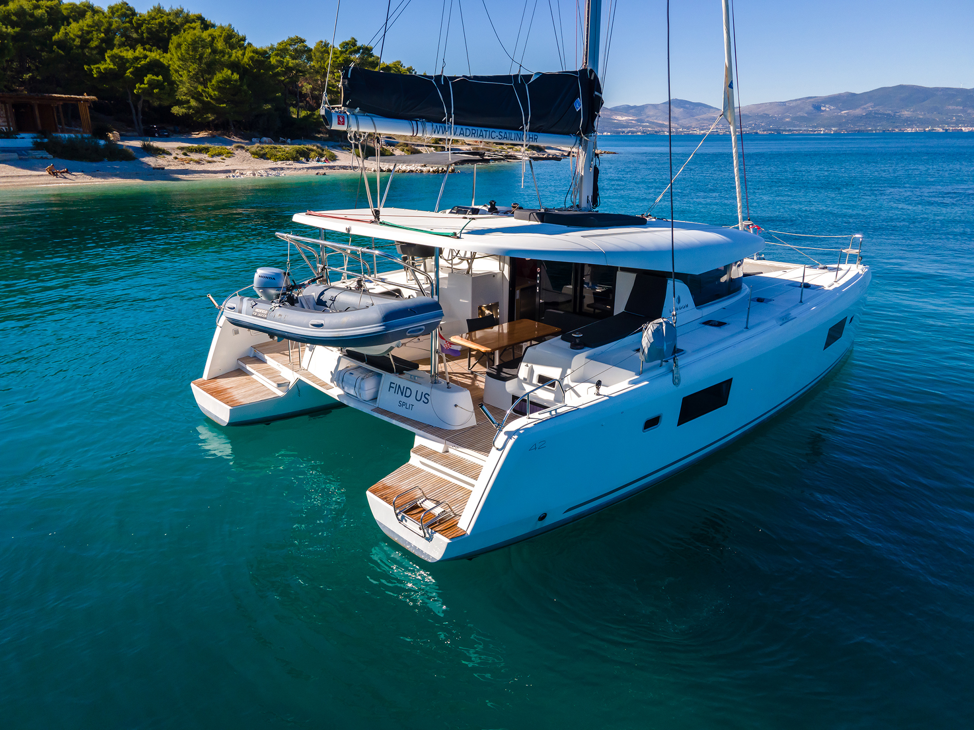 Lagoon 42 owner version — photo 9