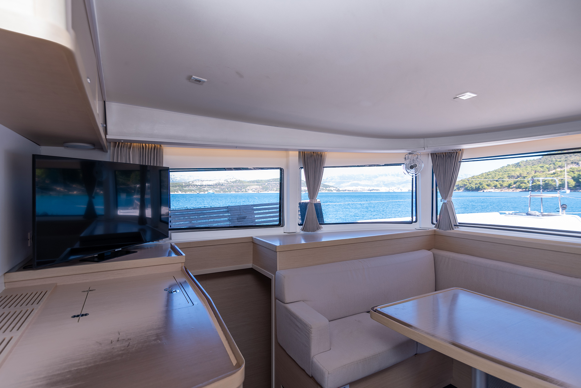 Lagoon 42 owner version — photo 12
