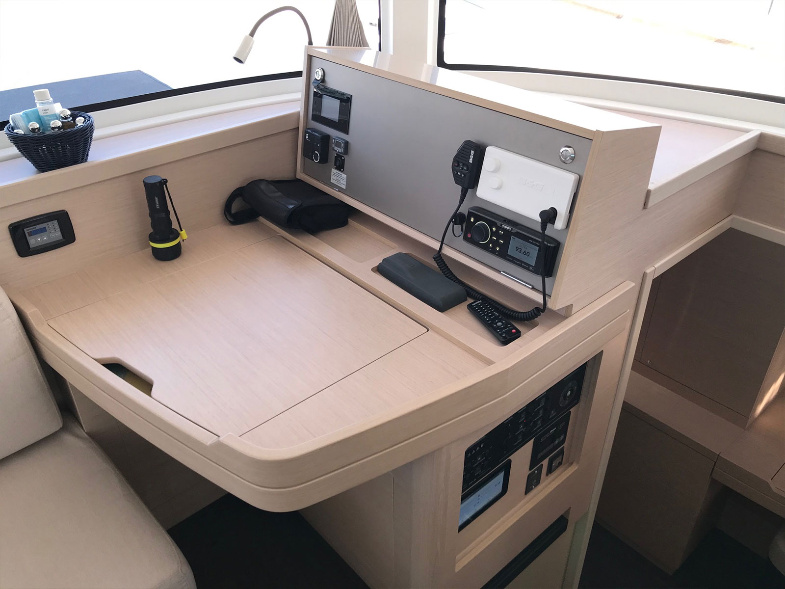 Lagoon 42 owner version — photo 41