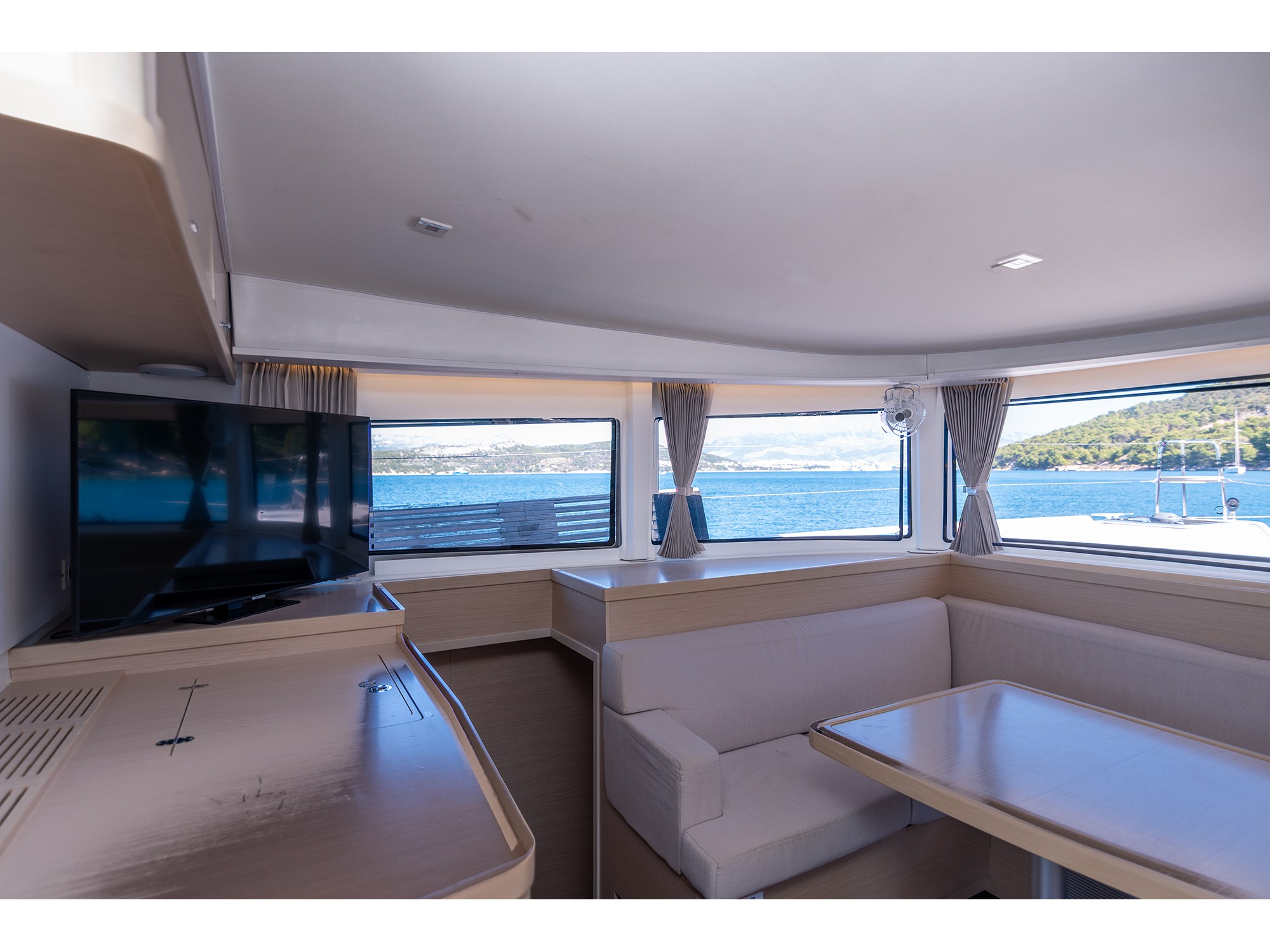 Lagoon 42 owner version — photo 32