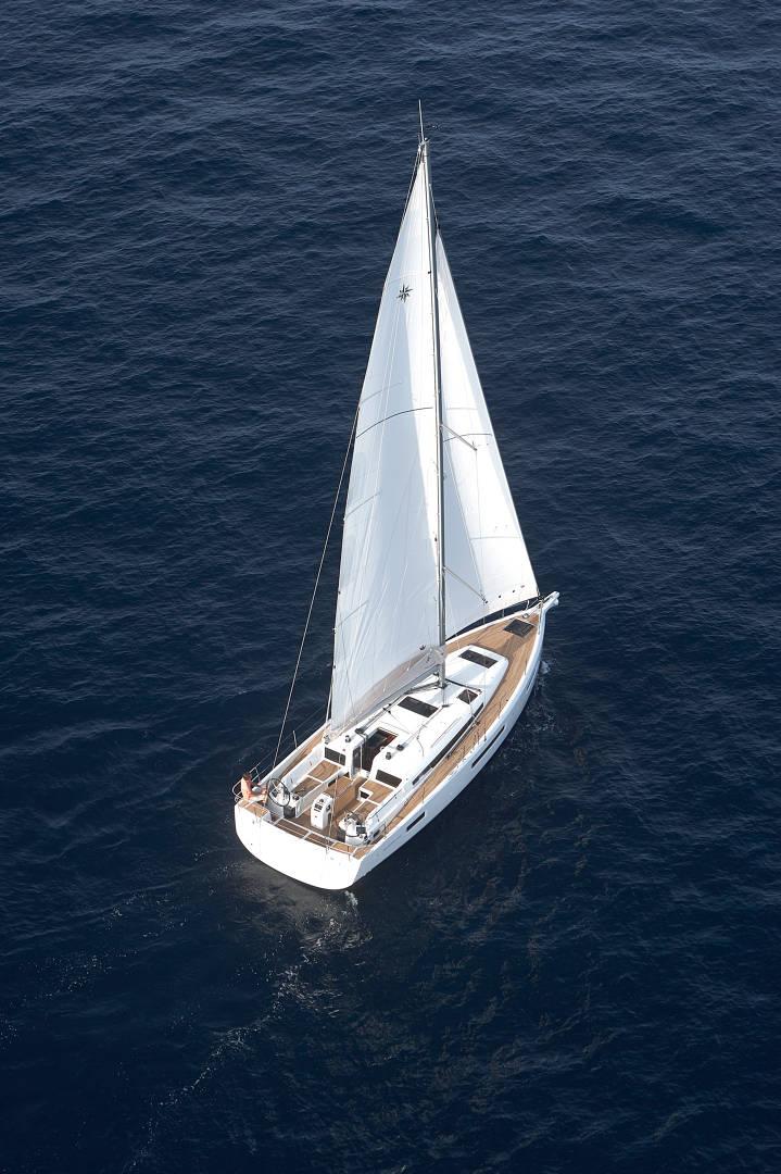 Sun Odyssey 440 — photo 11