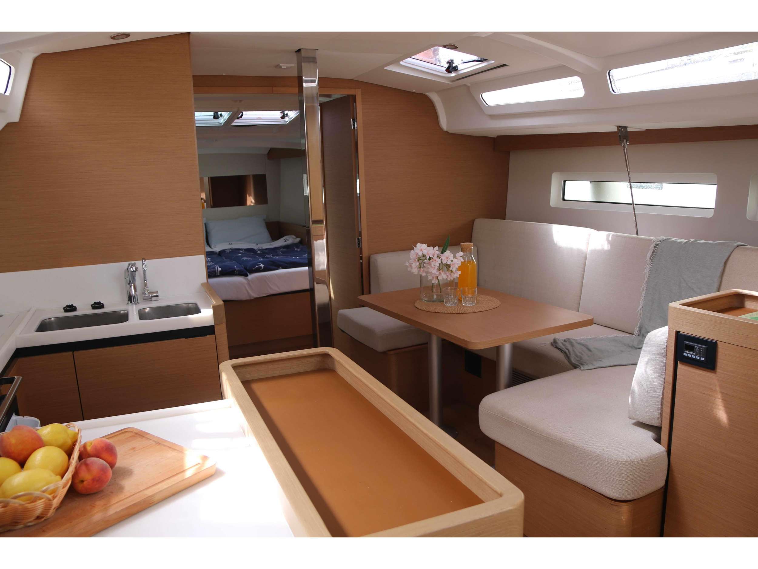 Sun Odyssey 440 - 3 cabins — photo 12