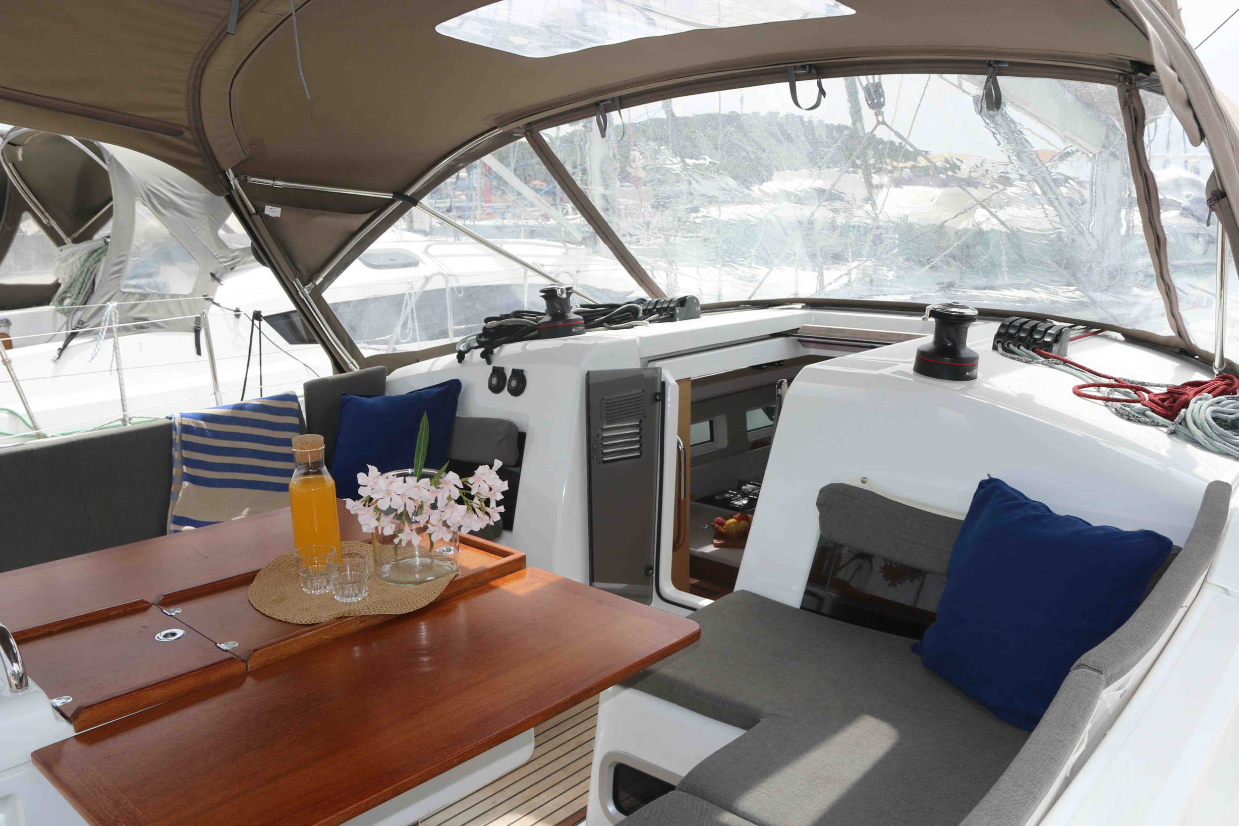 Sun Odyssey 440 - 3 cabins — photo 4
