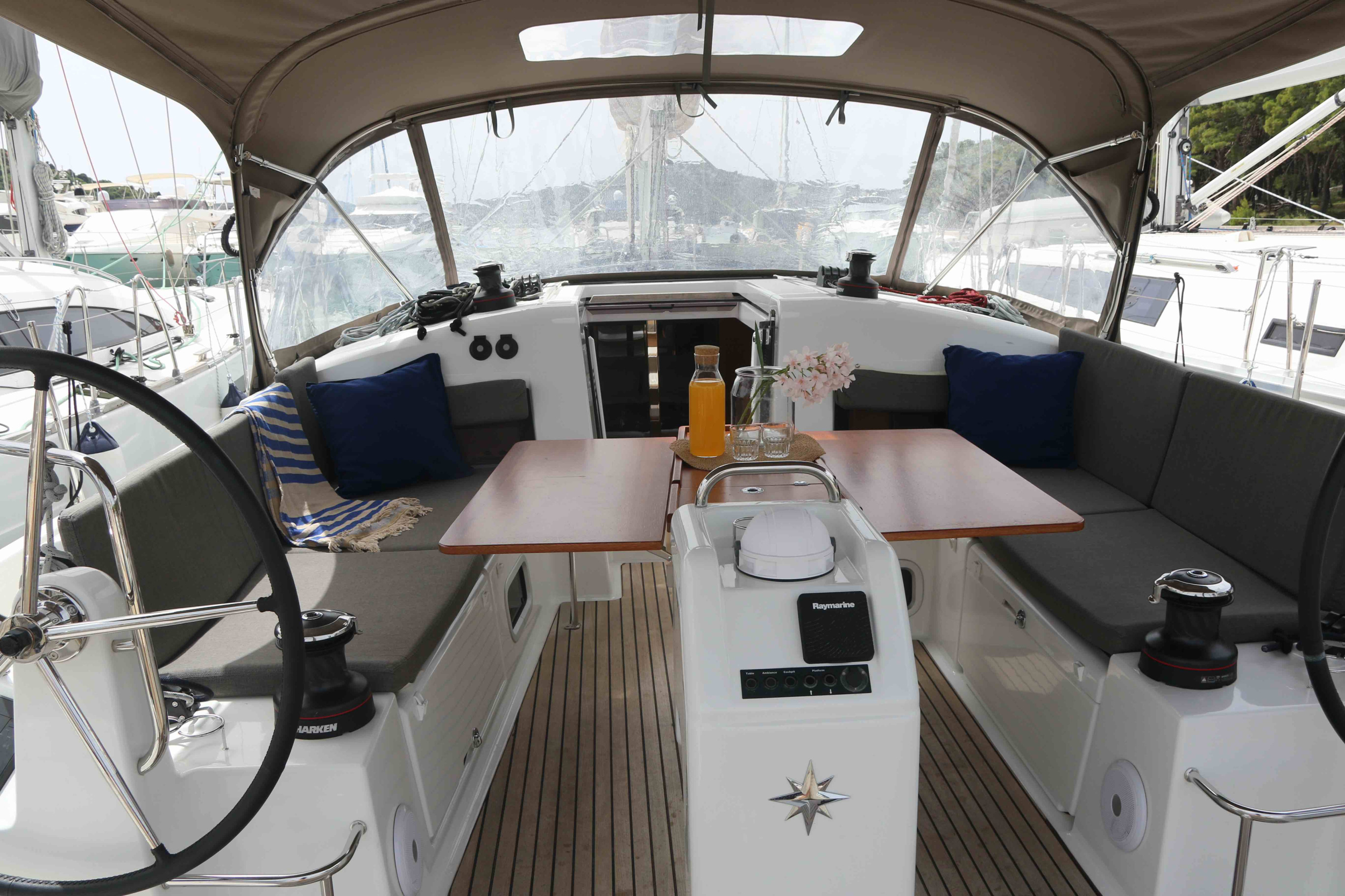 Sun Odyssey 440 - 3 cabins — photo 15