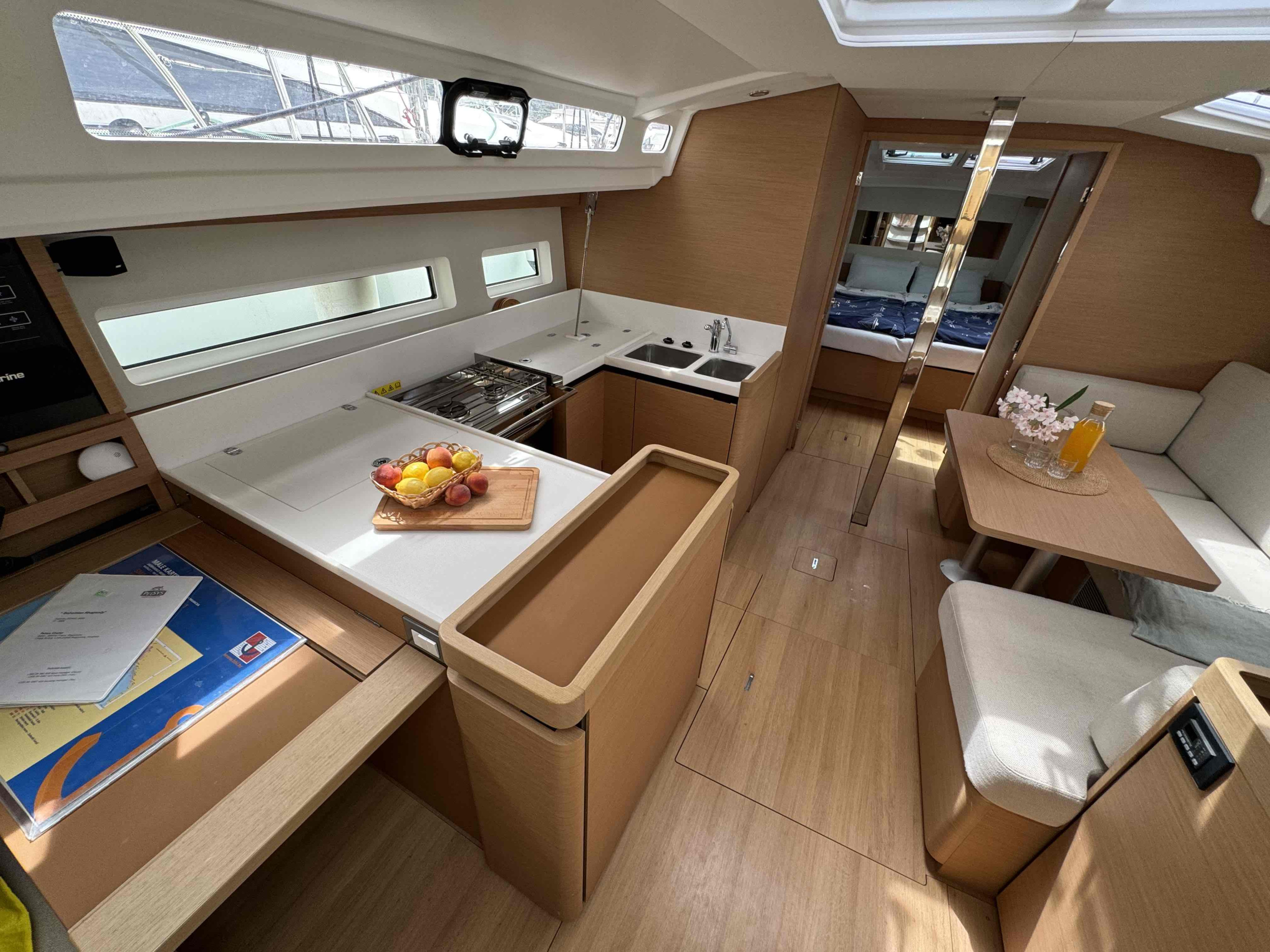 Sun Odyssey 440 - 3 cabins — photo 11