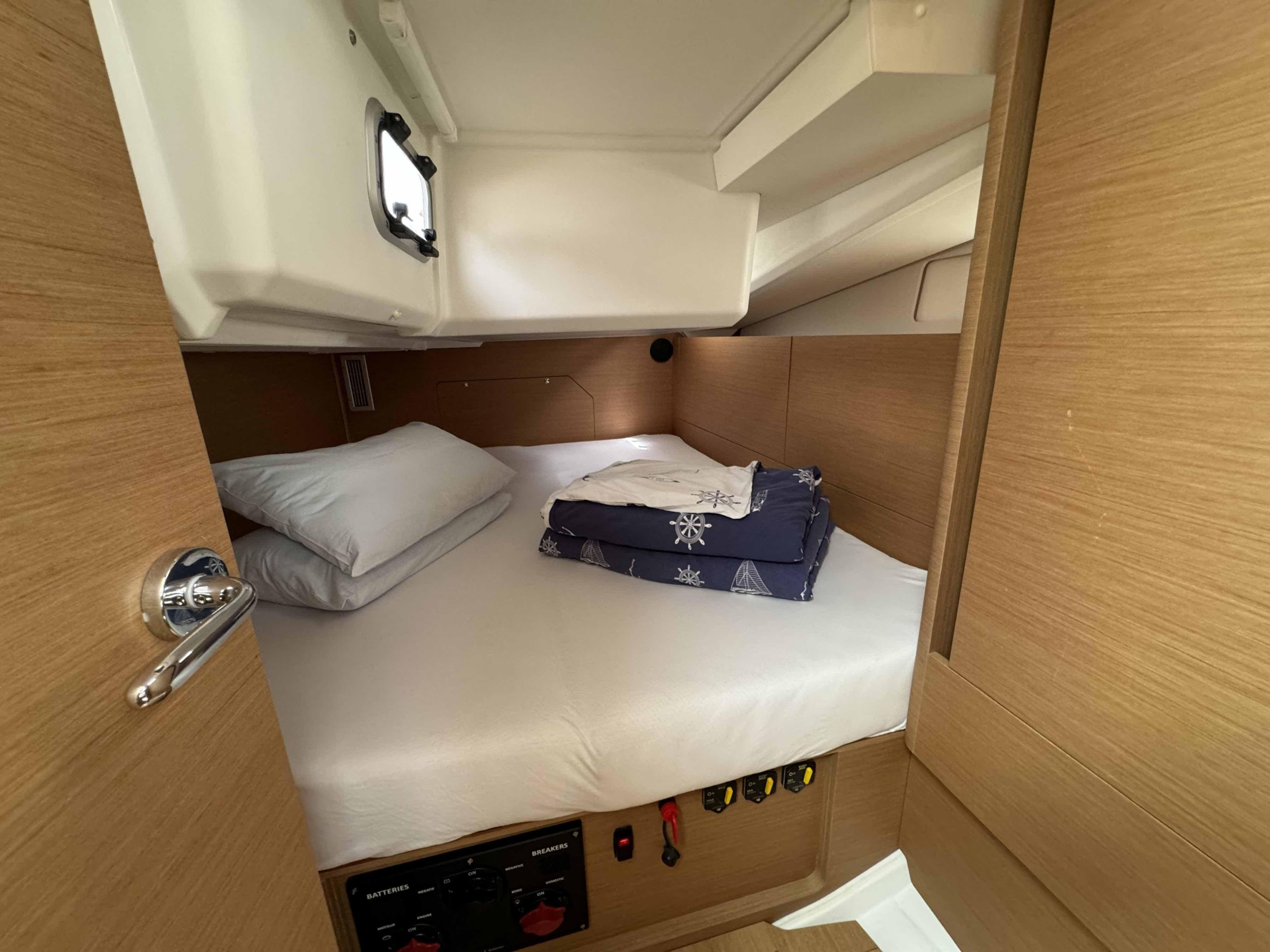 Sun Odyssey 440 - 3 cabins — photo 14