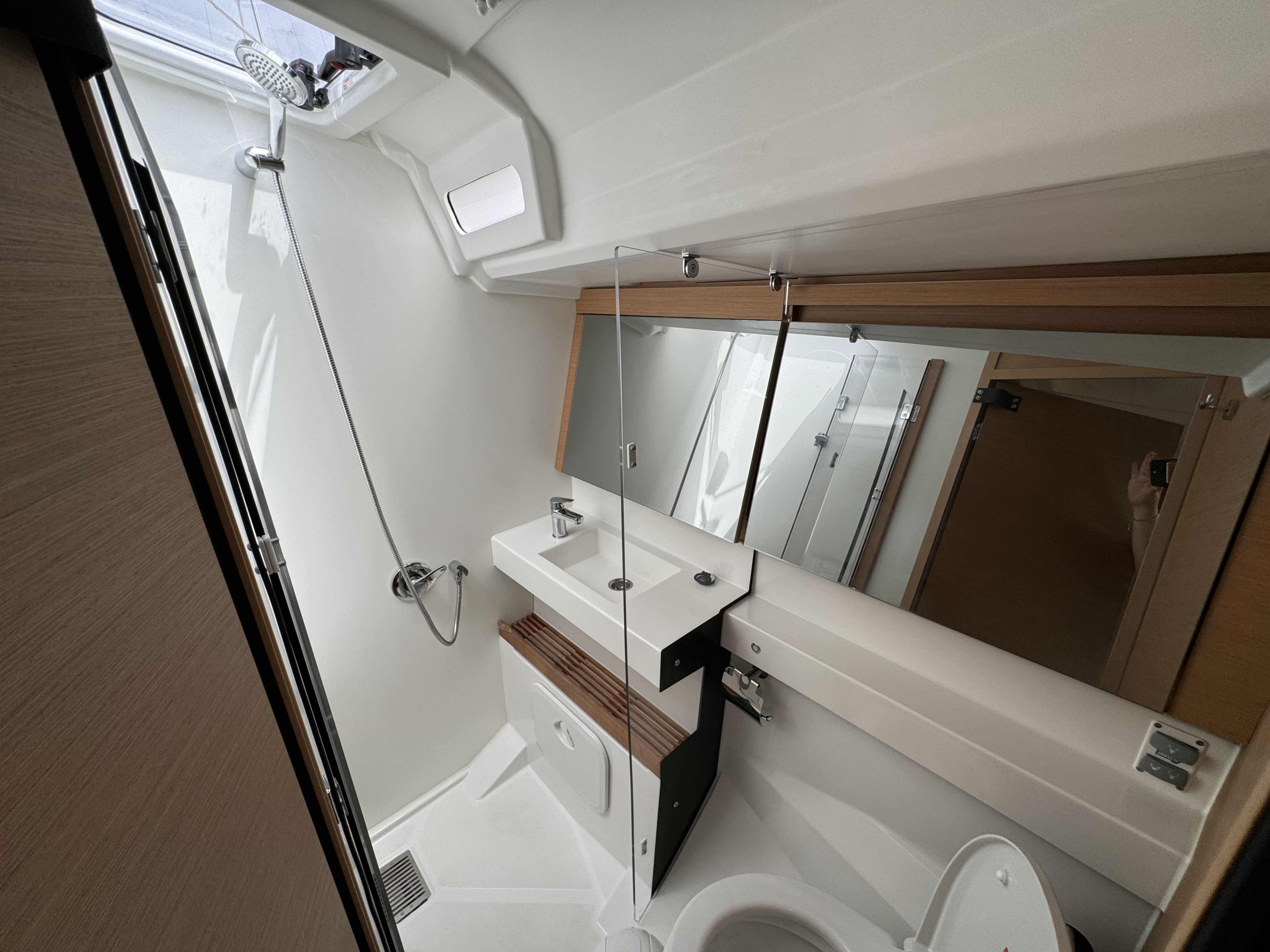 Sun Odyssey 440 - 3 cabins — photo 8