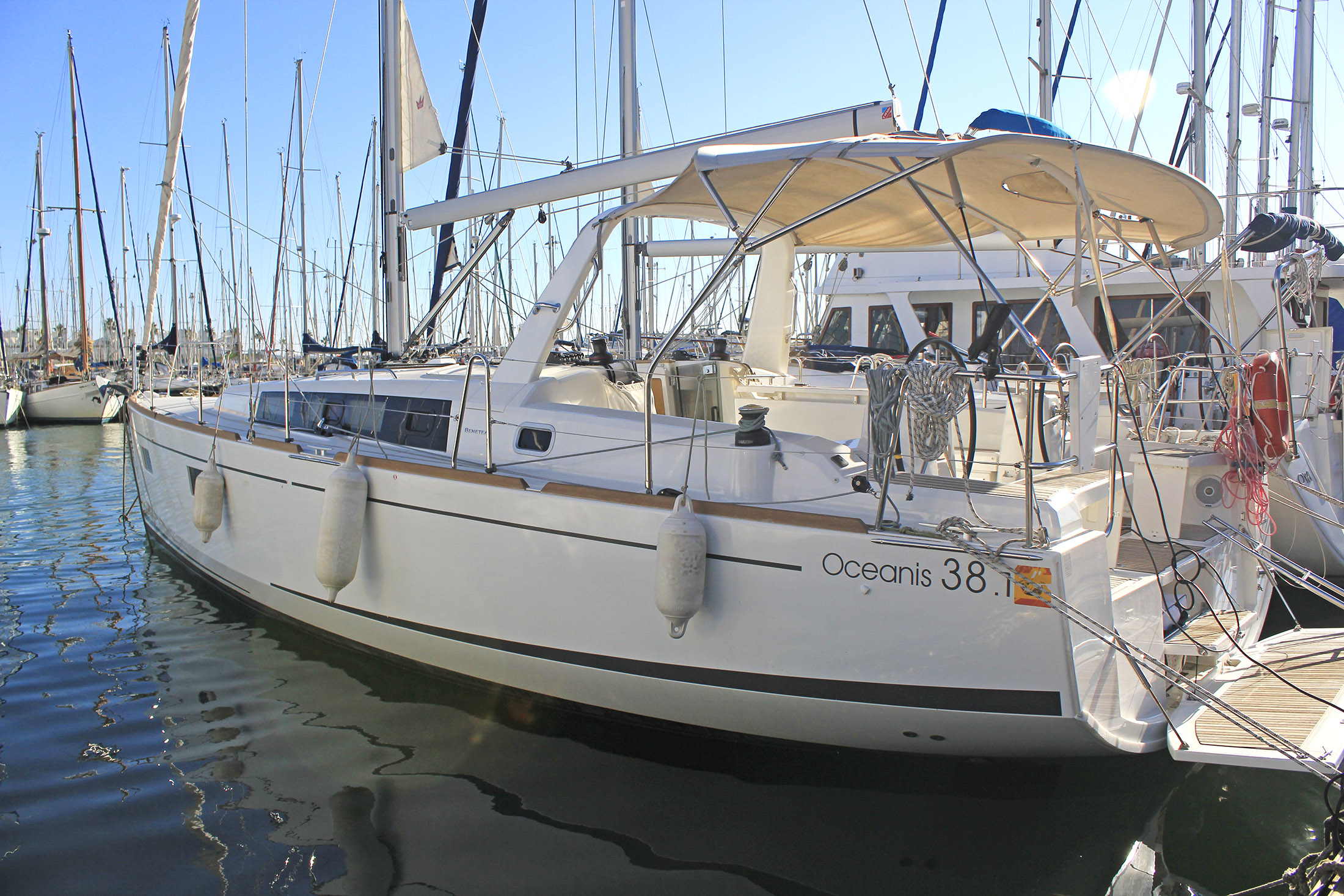 Oceanis 38.1 — photo 2