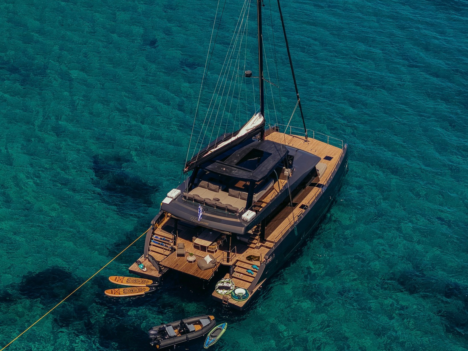 Moon Yacht 65 — photo 1