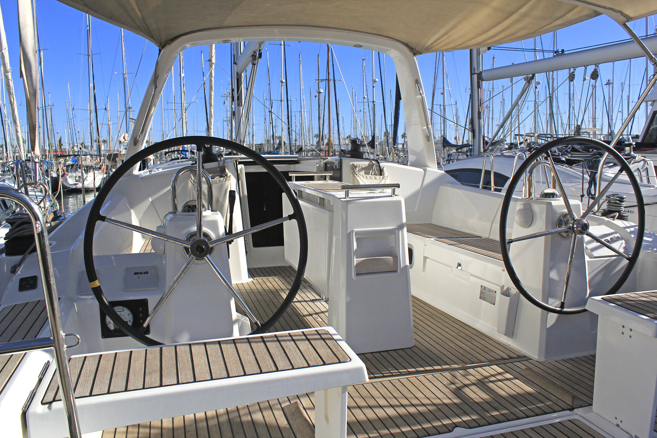 Oceanis 38.1 — photo 10