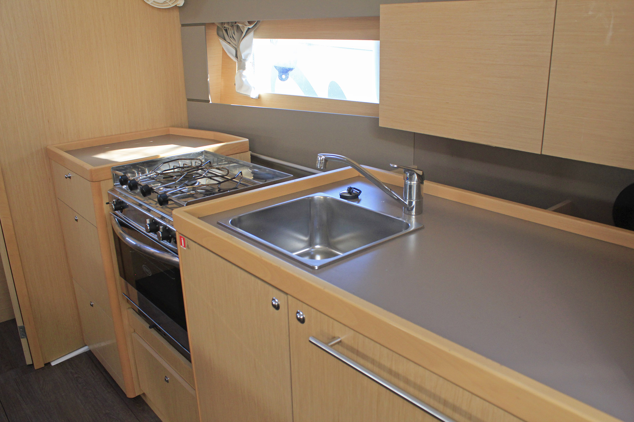 Oceanis 38.1 — photo 13