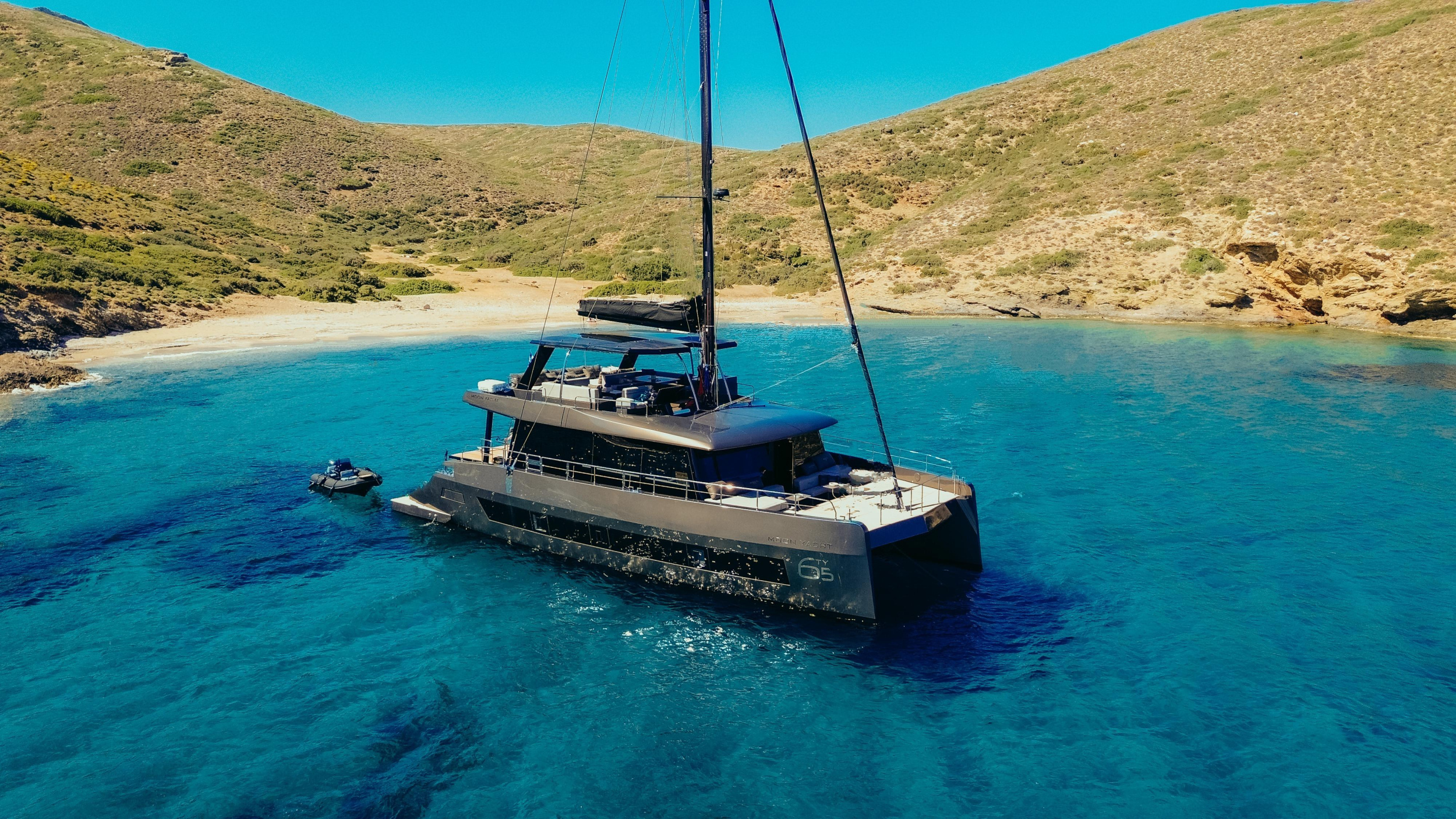 Moon Yacht 65 — photo 57
