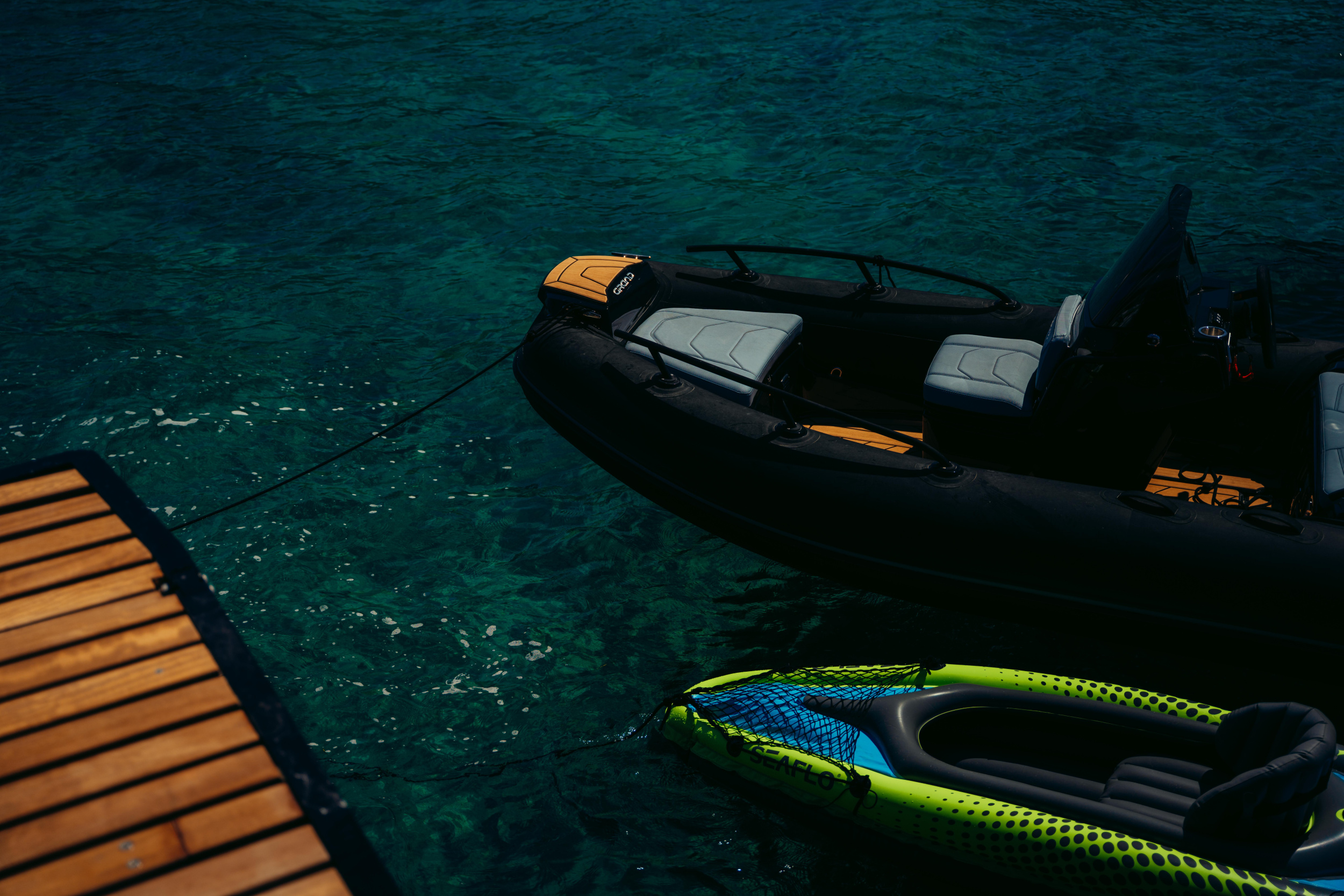 Moon Yacht 65 — photo 34