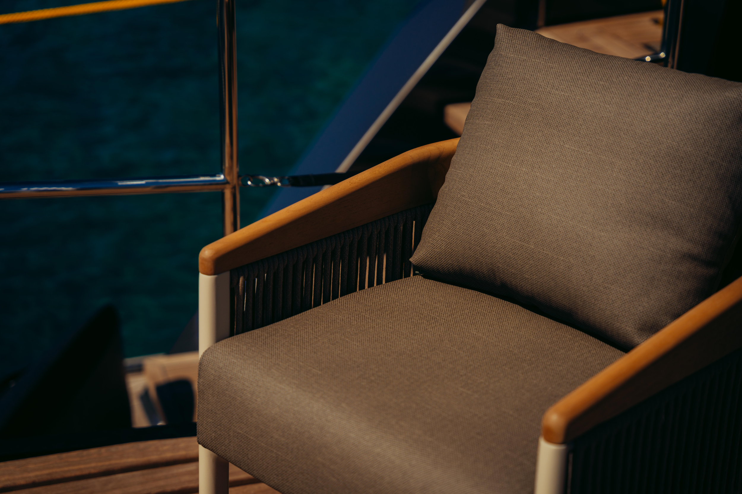 Moon Yacht 65 — photo 12