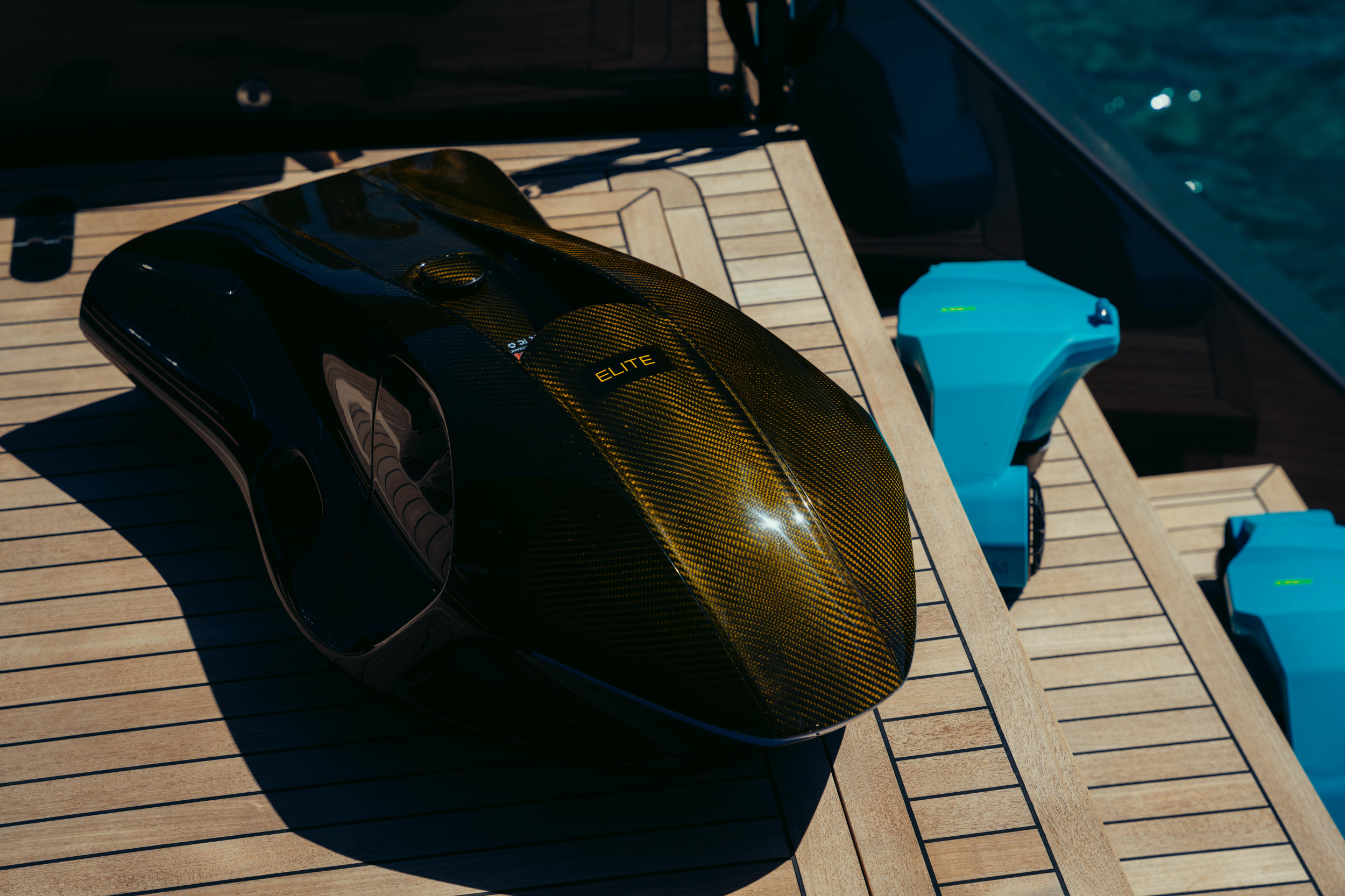 Moon Yacht 65 — photo 77