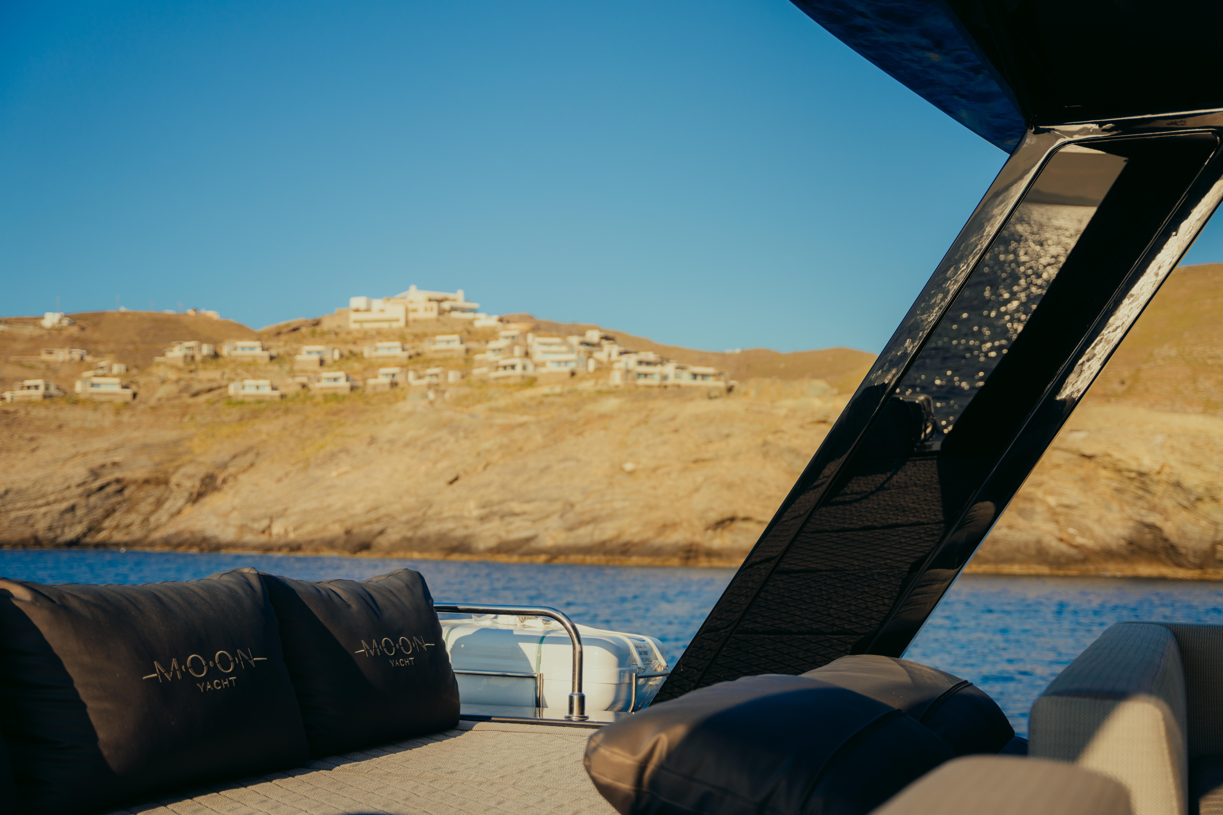 Moon Yacht 65 — photo 7