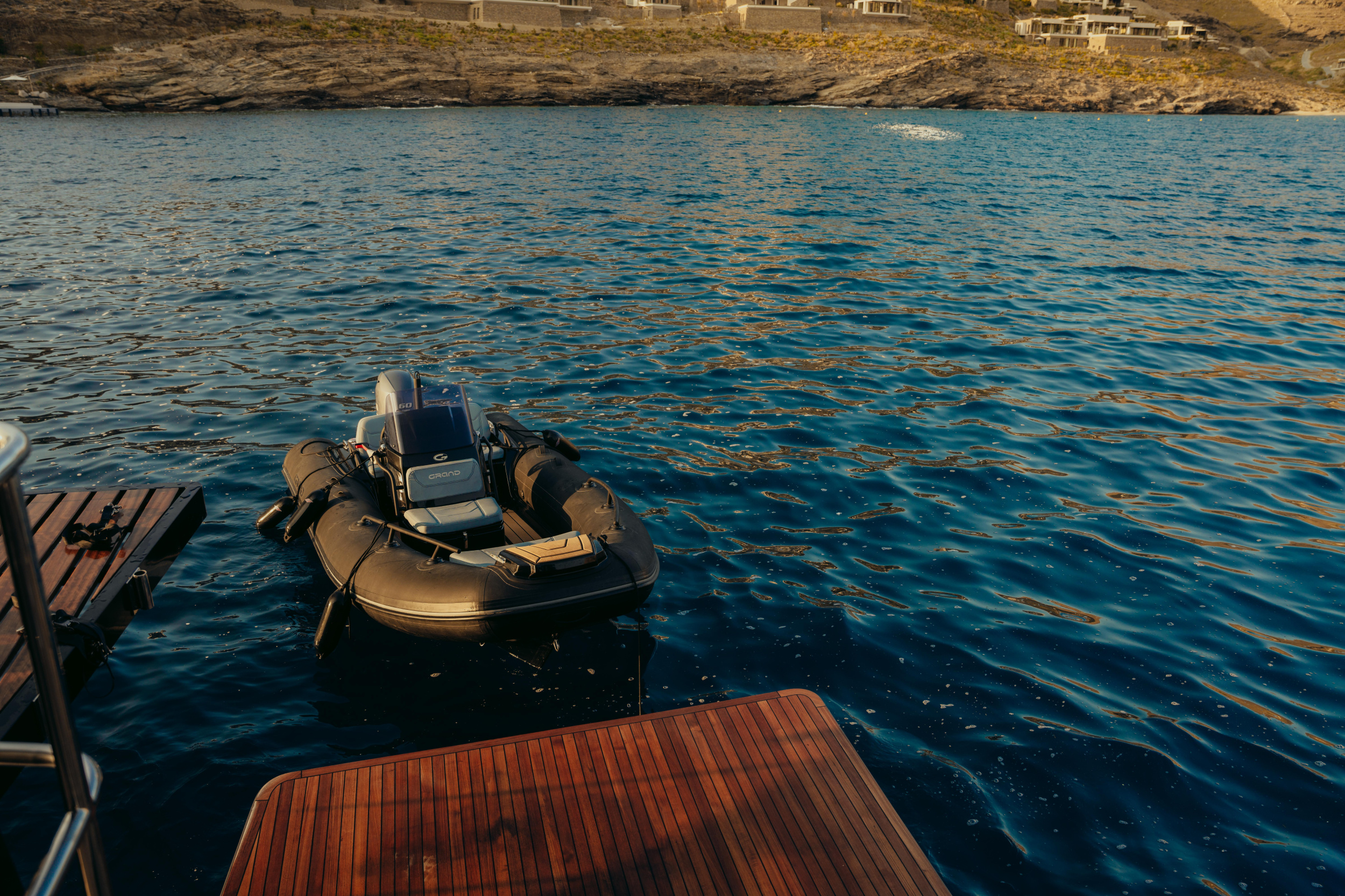 Moon Yacht 65 — photo 42