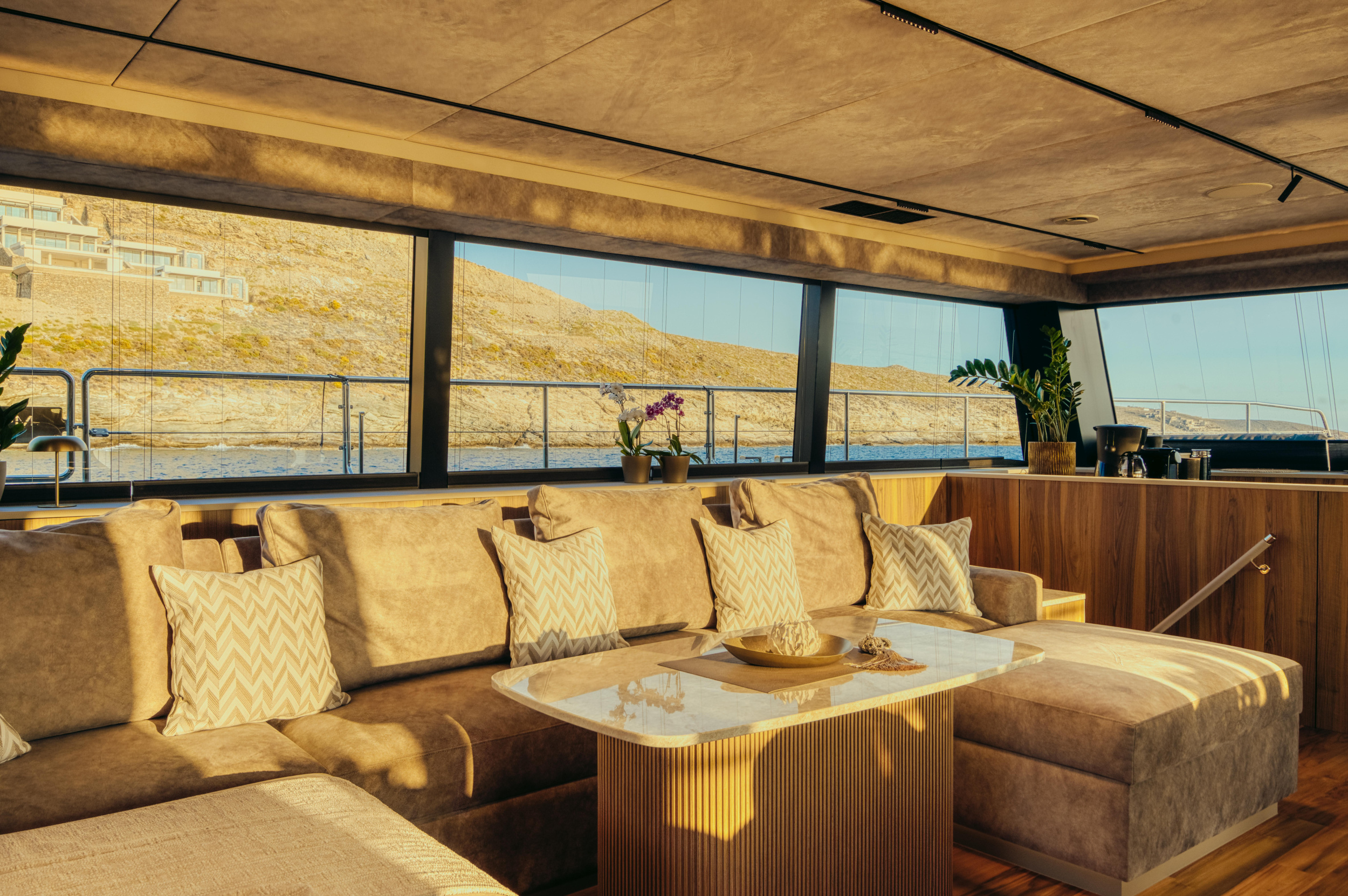 Moon Yacht 65 — photo 47