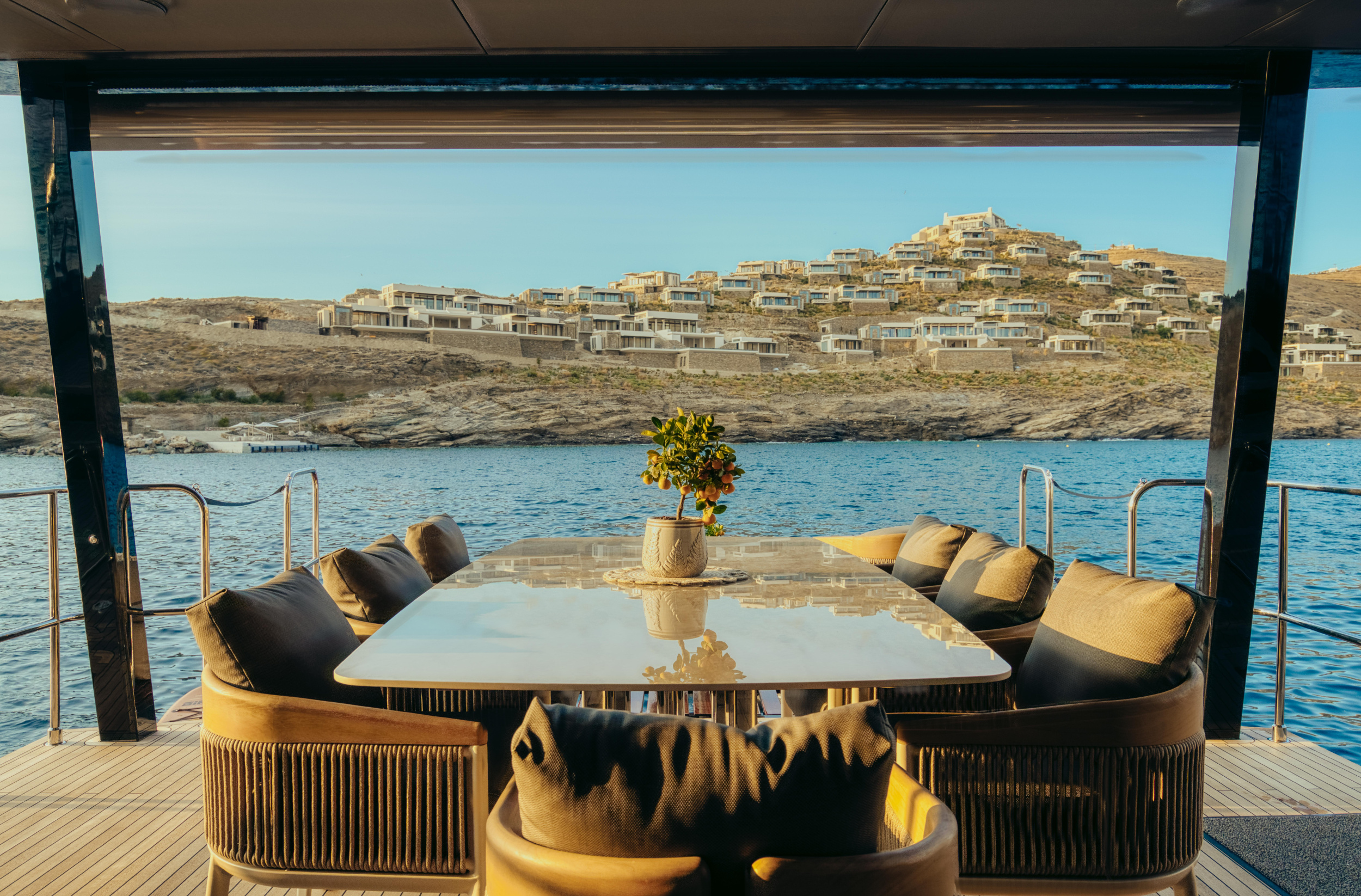 Moon Yacht 65 — photo 17