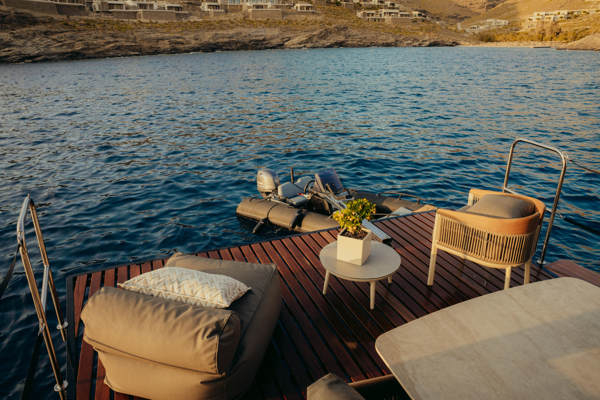 Moon Yacht 65 — photo 37