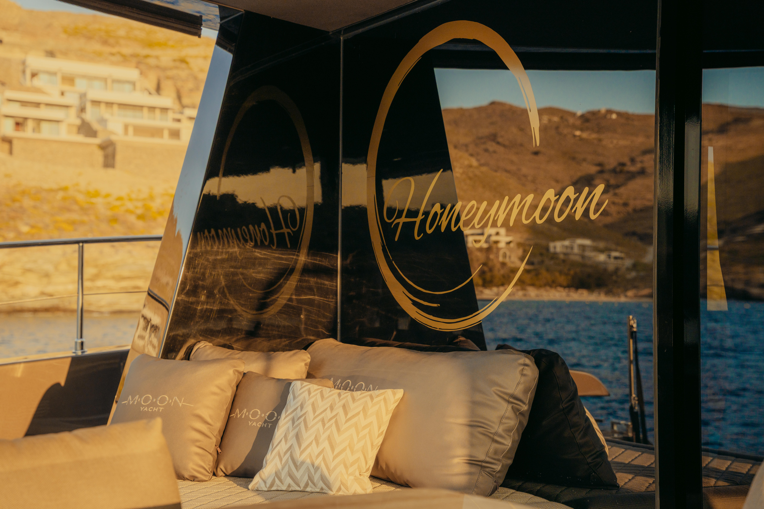 Moon Yacht 65 — photo 72