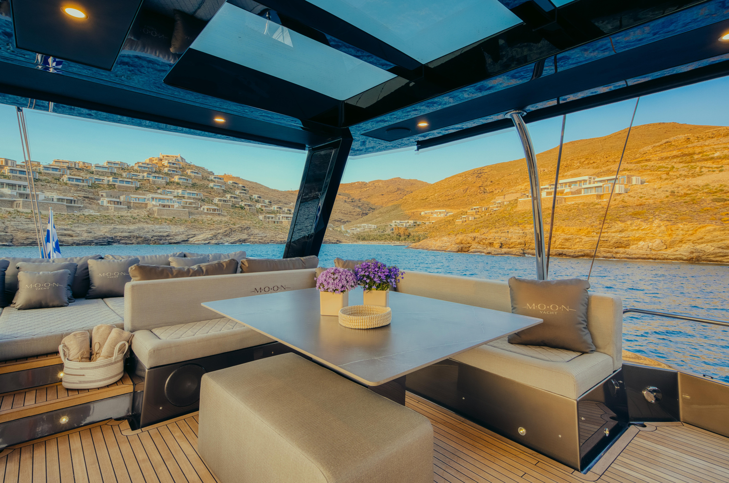 Moon Yacht 65 — photo 75