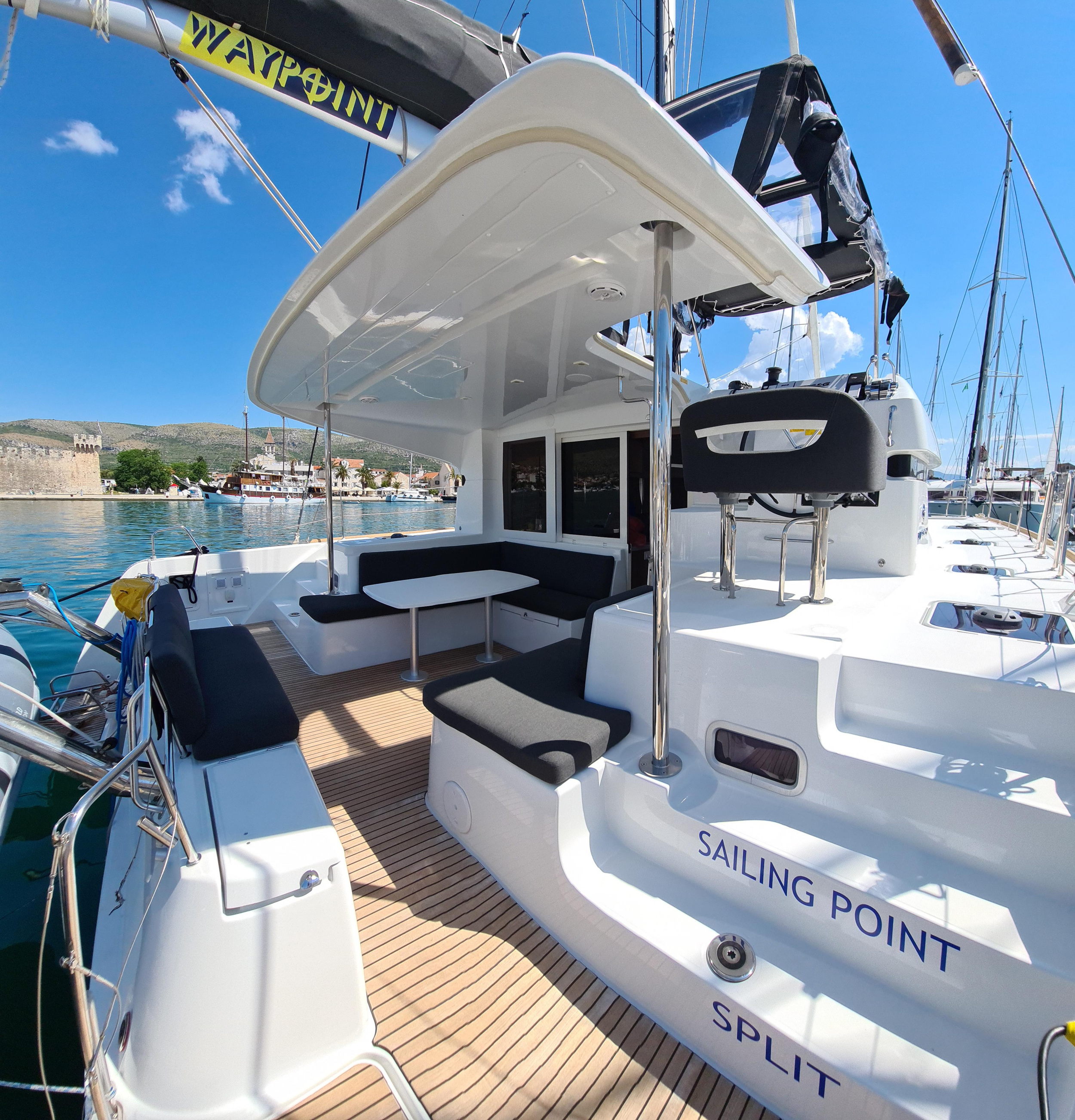 Lagoon 40 — photo 5
