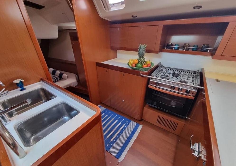 Beneteau Oceanis 54 — photo 17