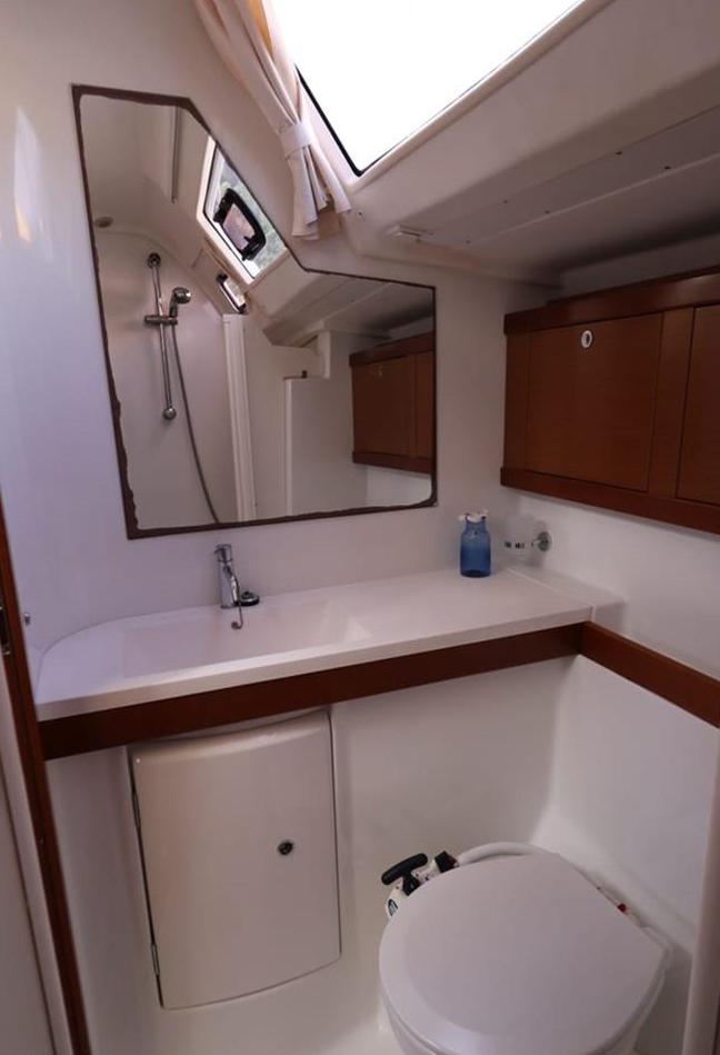Beneteau Oceanis 54 — photo 4