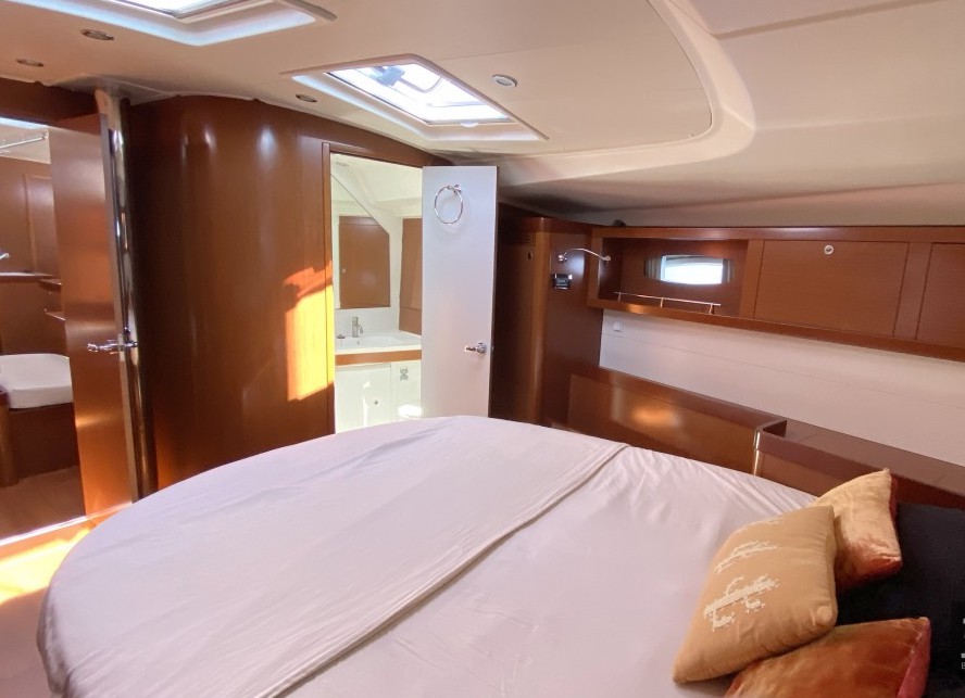 Beneteau Oceanis 54 — photo 6