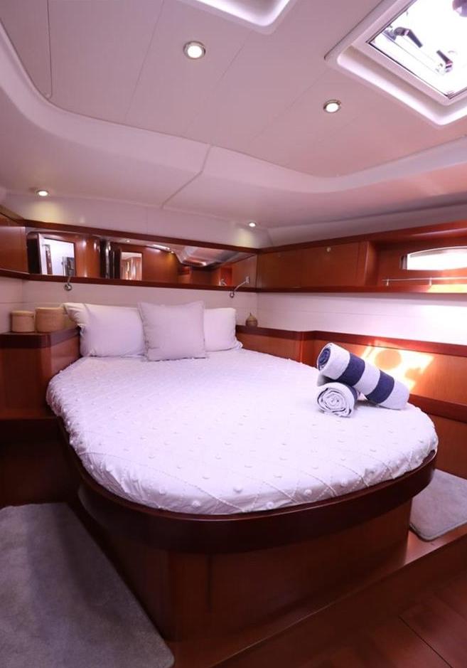Beneteau Oceanis 54 — photo 20