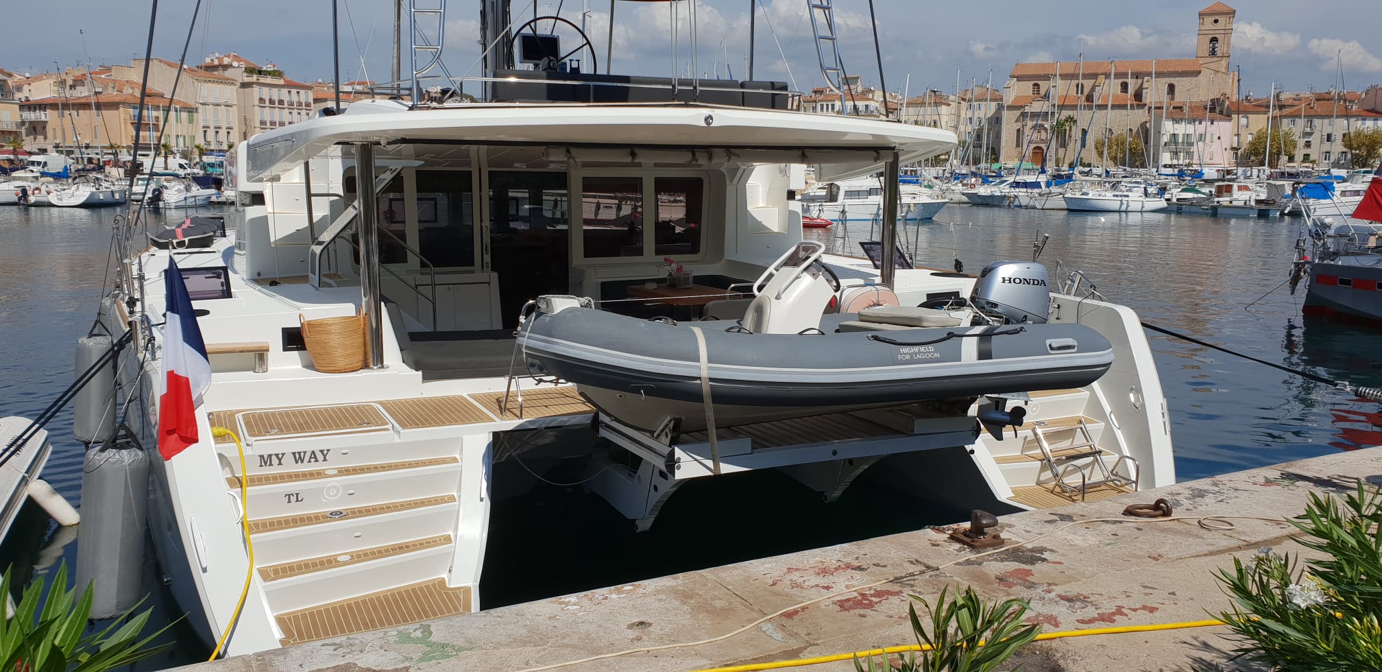 LAGOON 52 FLY — photo 4